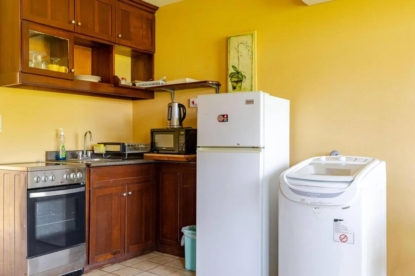 Kitchen or kitchenette in Seacastles by the beach/pool