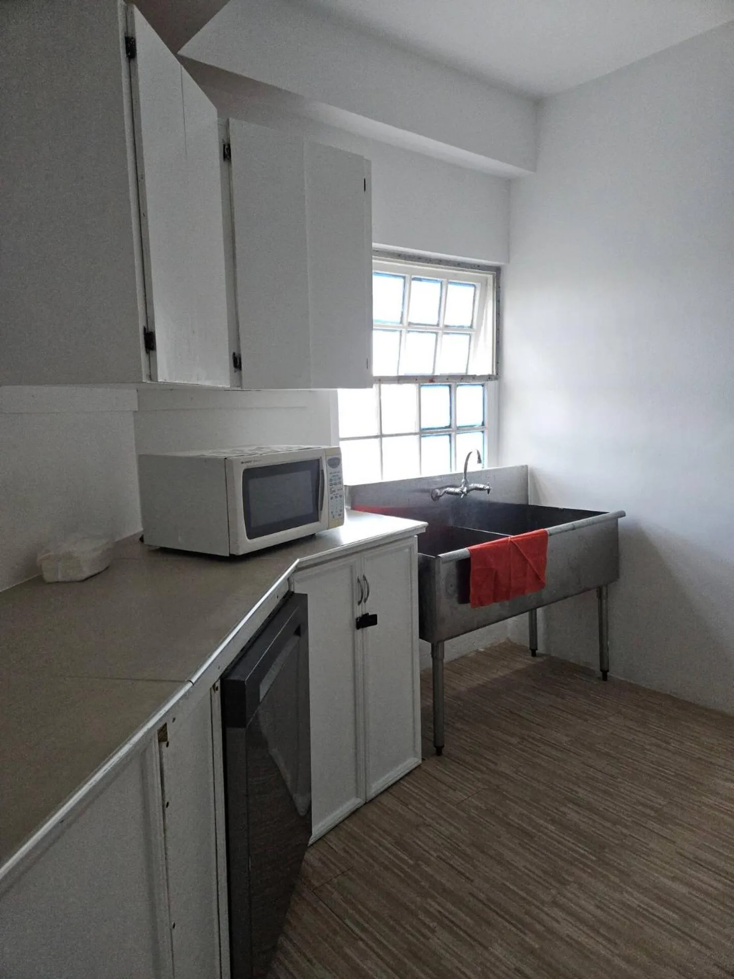 kitchen in Seacastles by the beach/pool