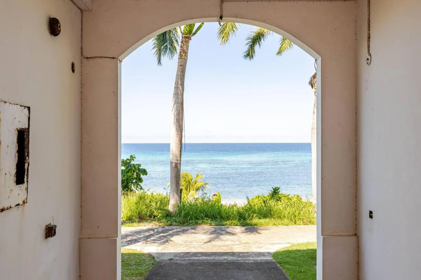 Seacastles by the beach/pool