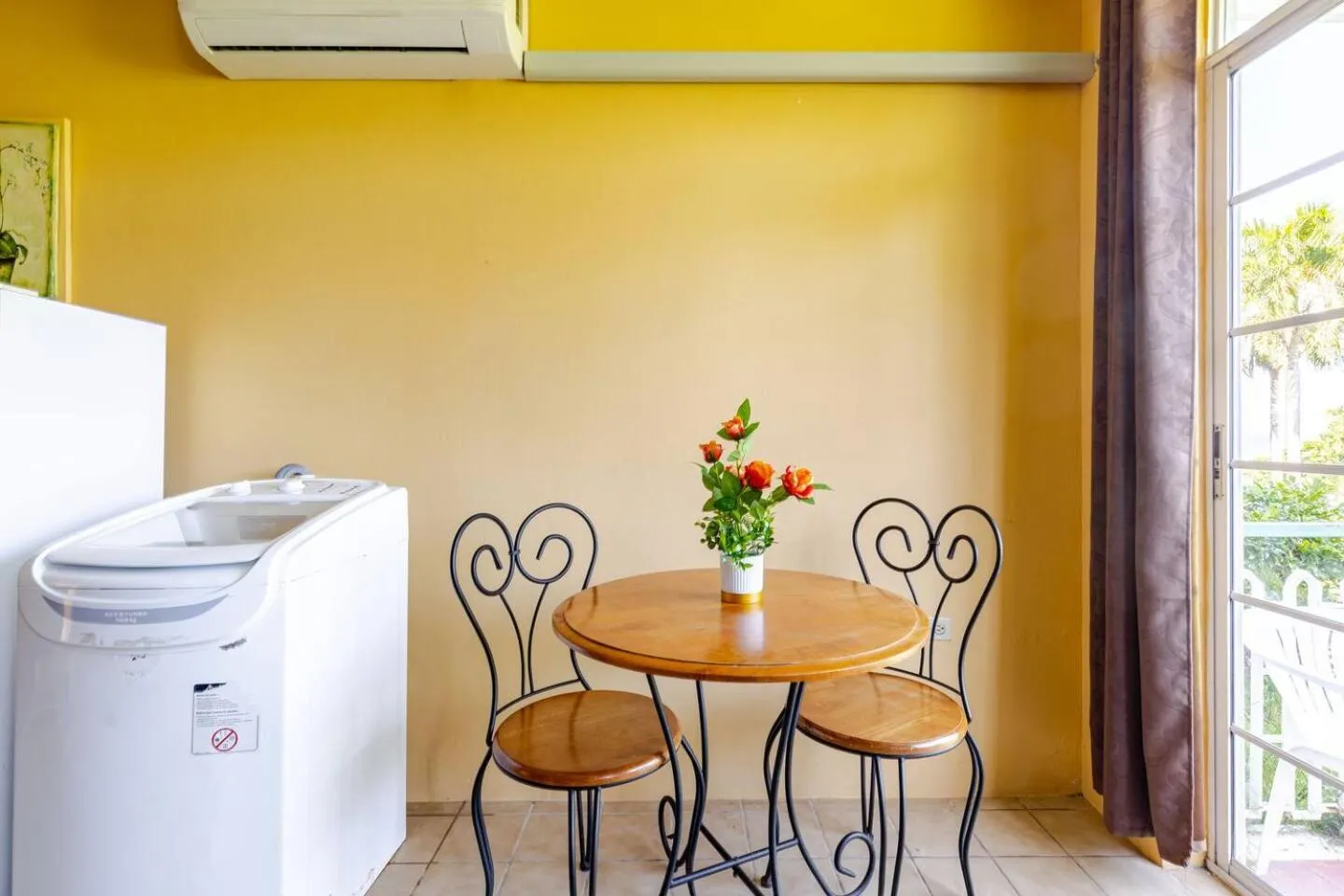 Dining area in Seacastles by the beach/pool
