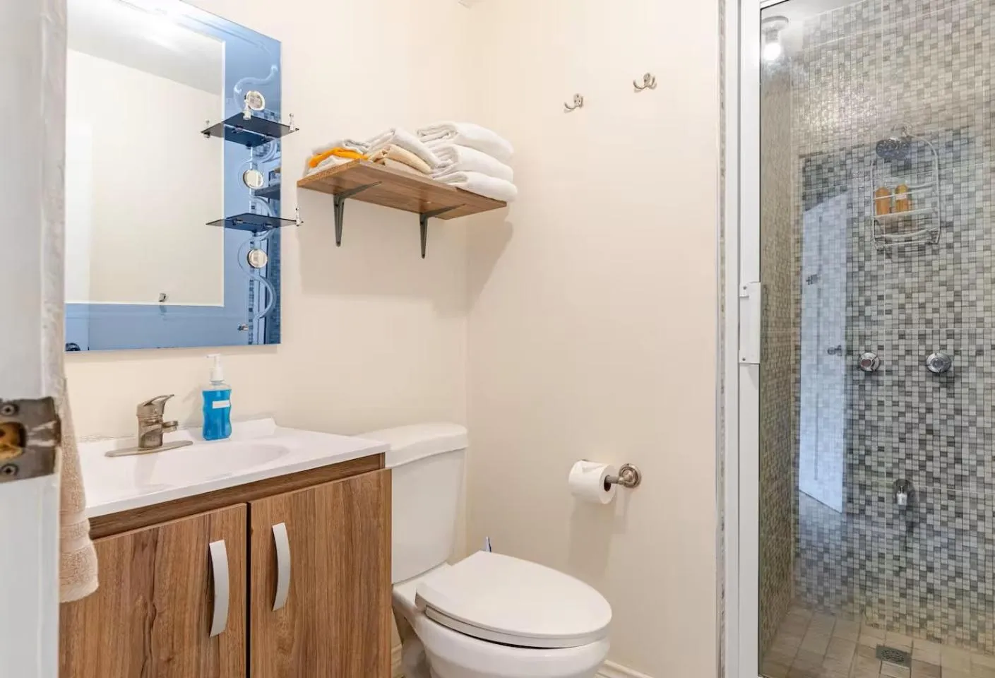 Bathroom in Seacastles by the beach/pool