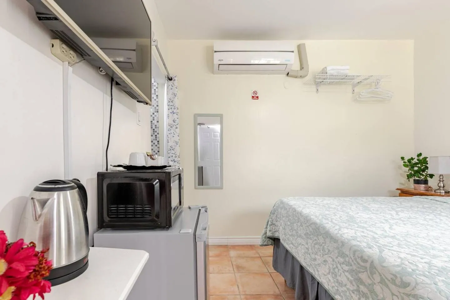 Kitchen or kitchenette in Seacastles by the beach/pool