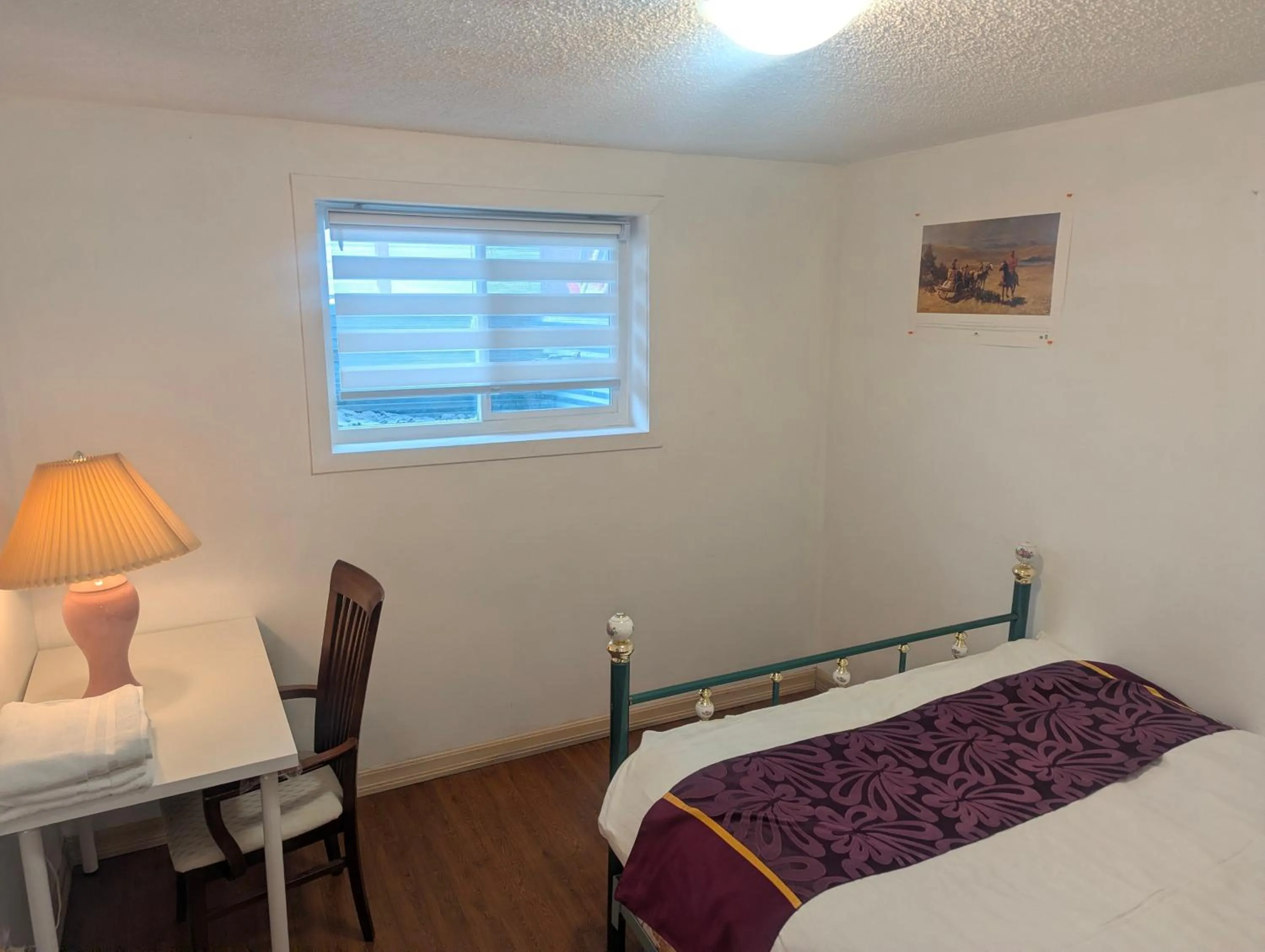 Bed in Calgary Star Cozy Home