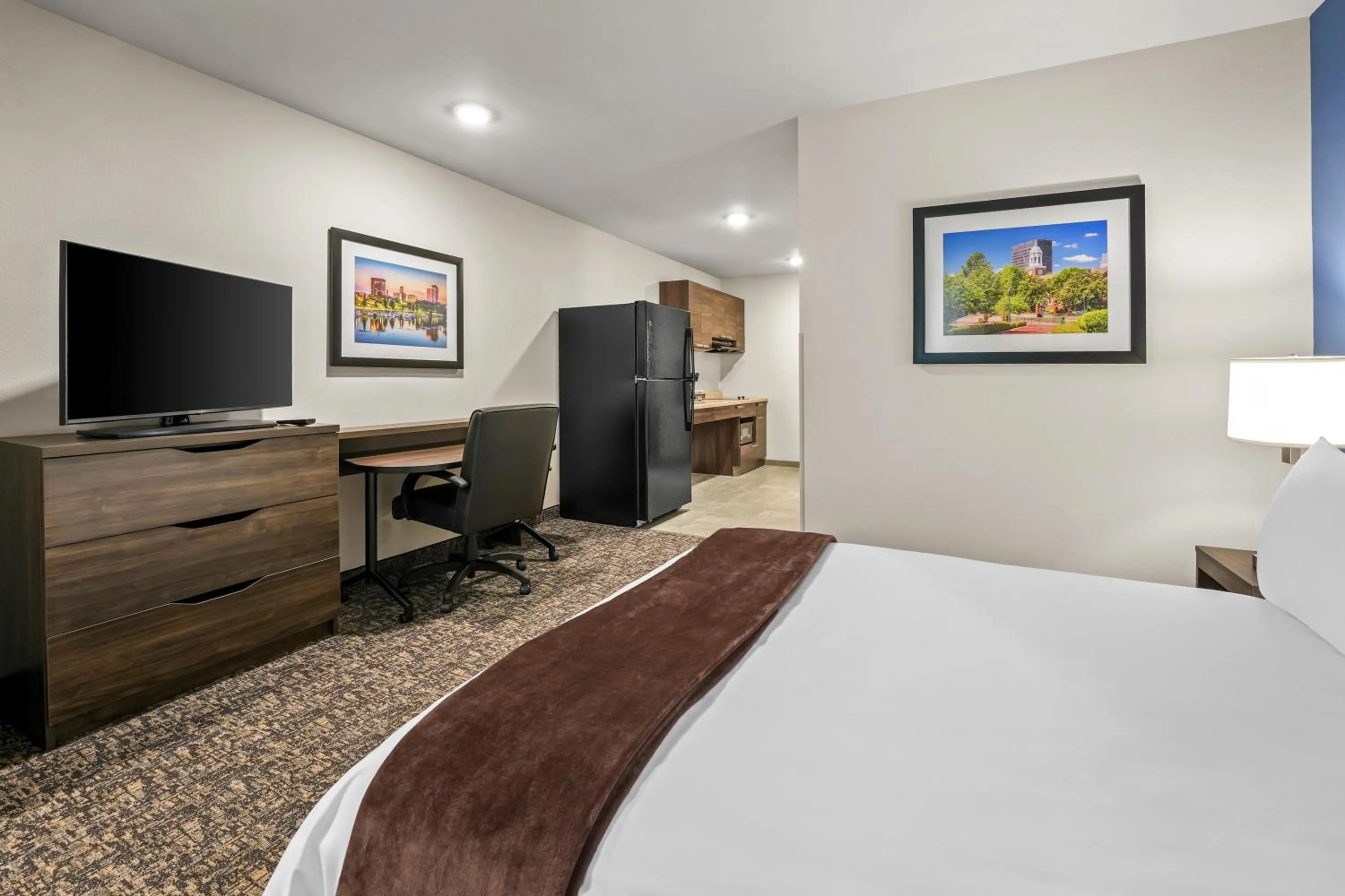 Bed in My Place Hotel-Ketchikan, AK