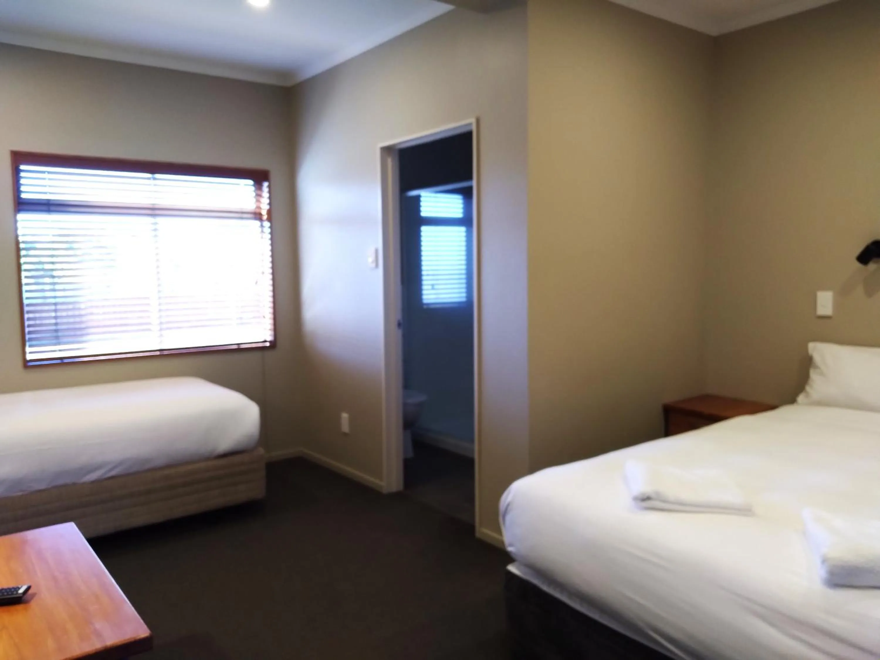 Bedroom, Bed in Tongariro Junction Accommodation