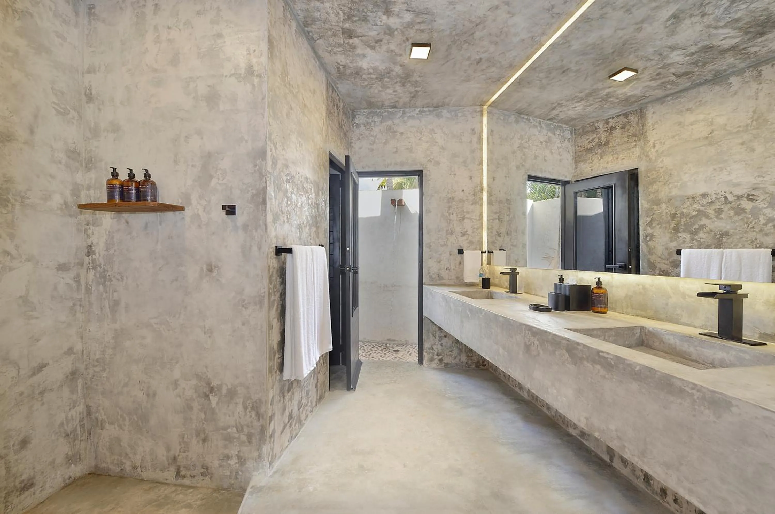 Shower in Maya Tulum By G Hotels