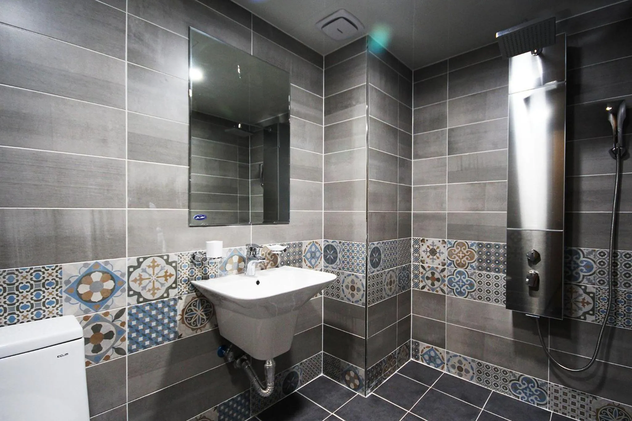 Bathroom in Jeonju Hanok Hotel Kung