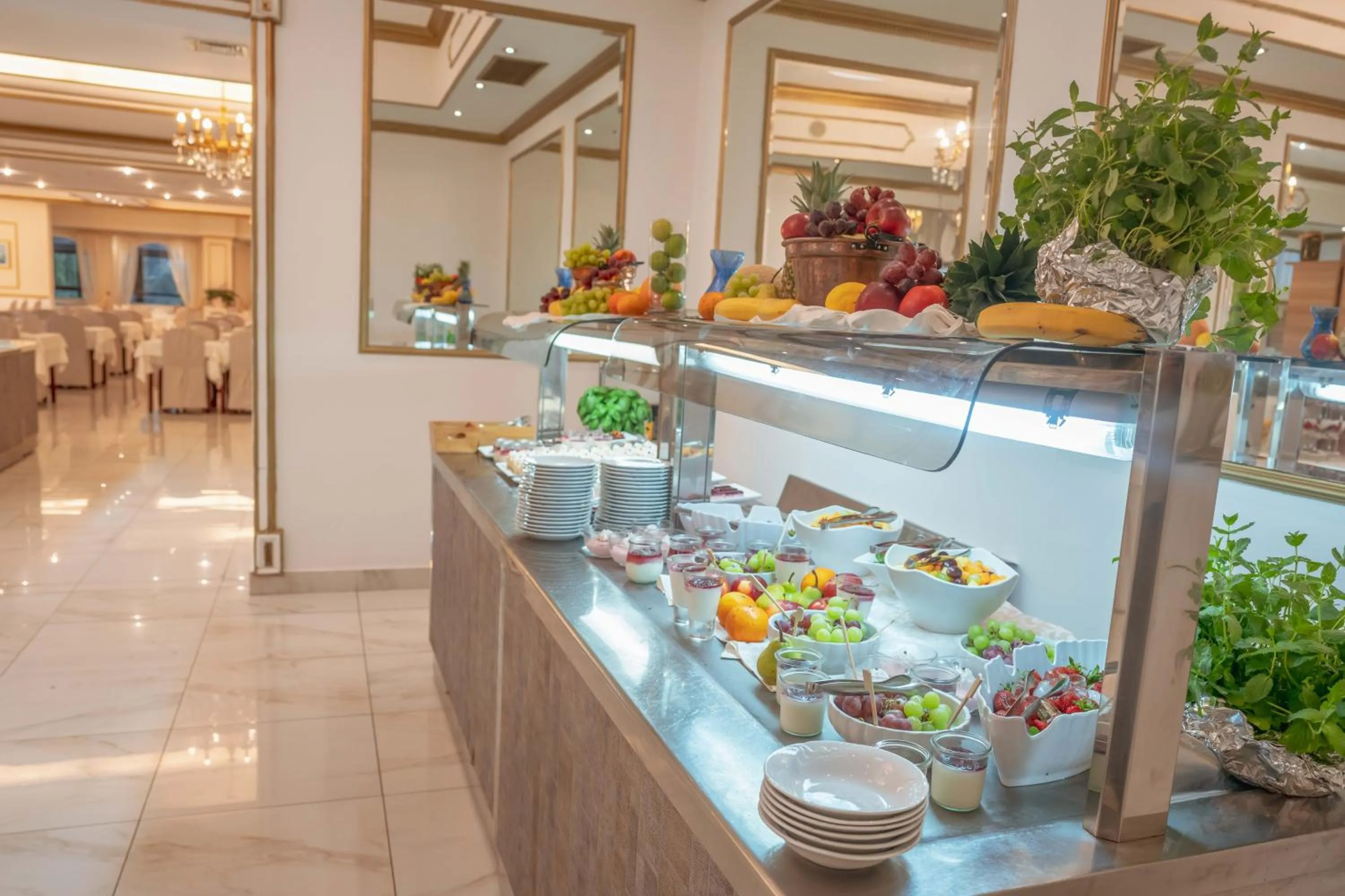 Restaurant/places to eat in Hotel Horizont