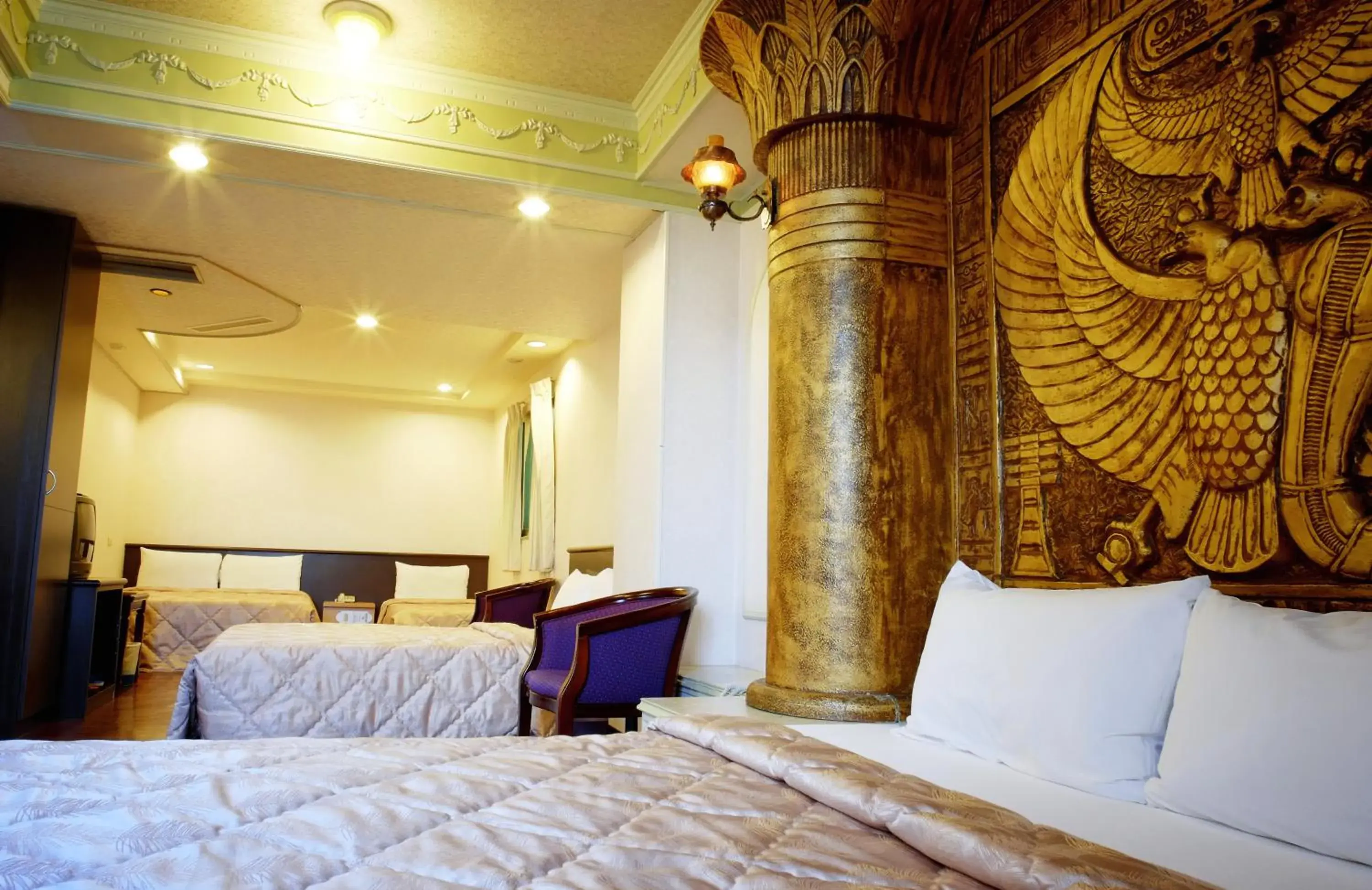 Family Room with Bath in Yi Pin Yuan Hotel Family Room with Bath in Yi Pin Yuan Hotel