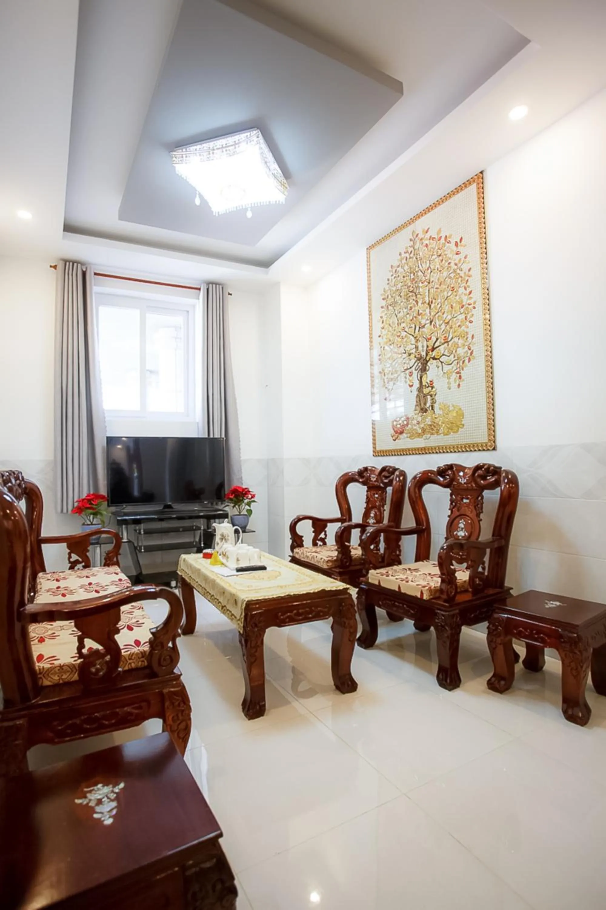 Communal lounge/ TV room in Phu Hong Hotel