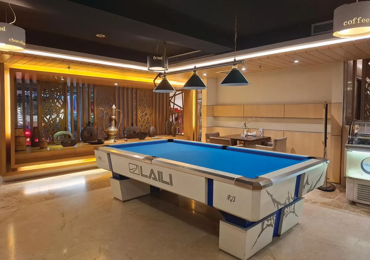 Restaurant/places to eat in Golden Tulip The Grandmark-Dhaka