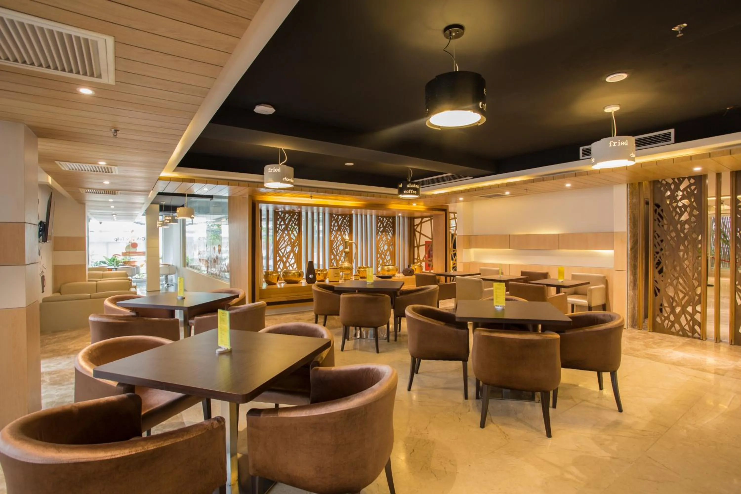 Restaurant/places to eat in Golden Tulip The Grandmark-Dhaka