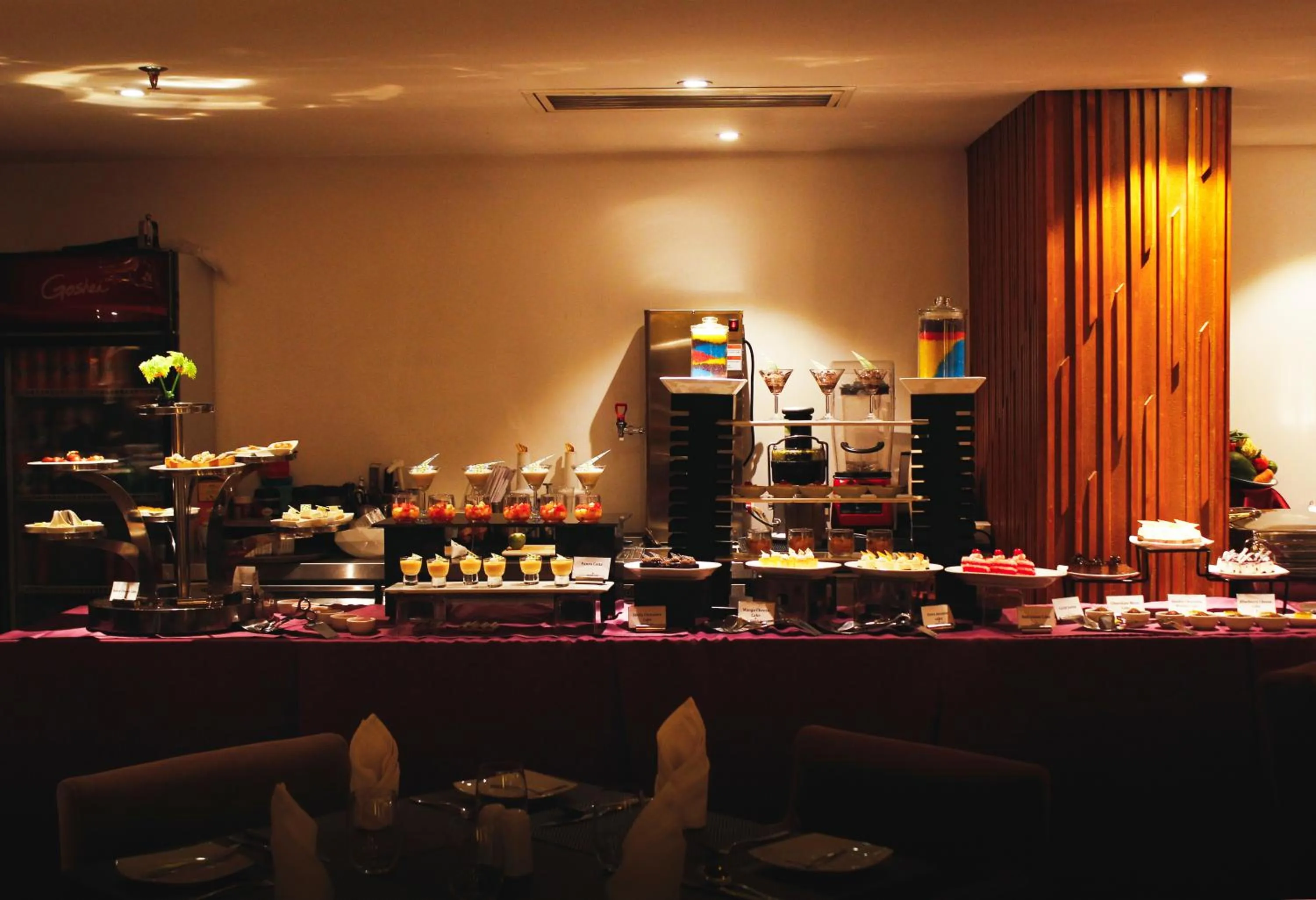 Restaurant/places to eat in Golden Tulip The Grandmark-Dhaka