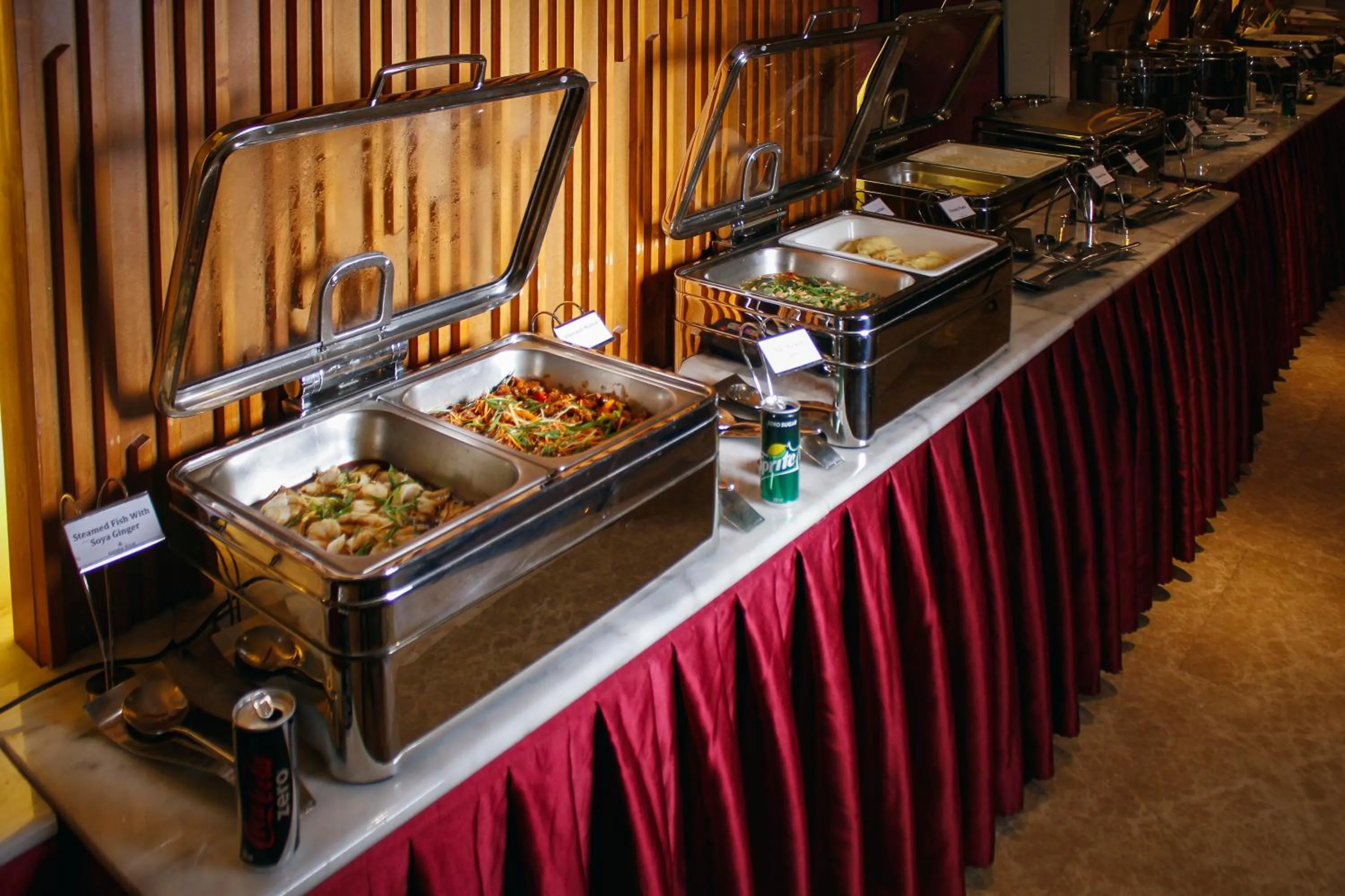 Restaurant/places to eat in Golden Tulip The Grandmark-Dhaka