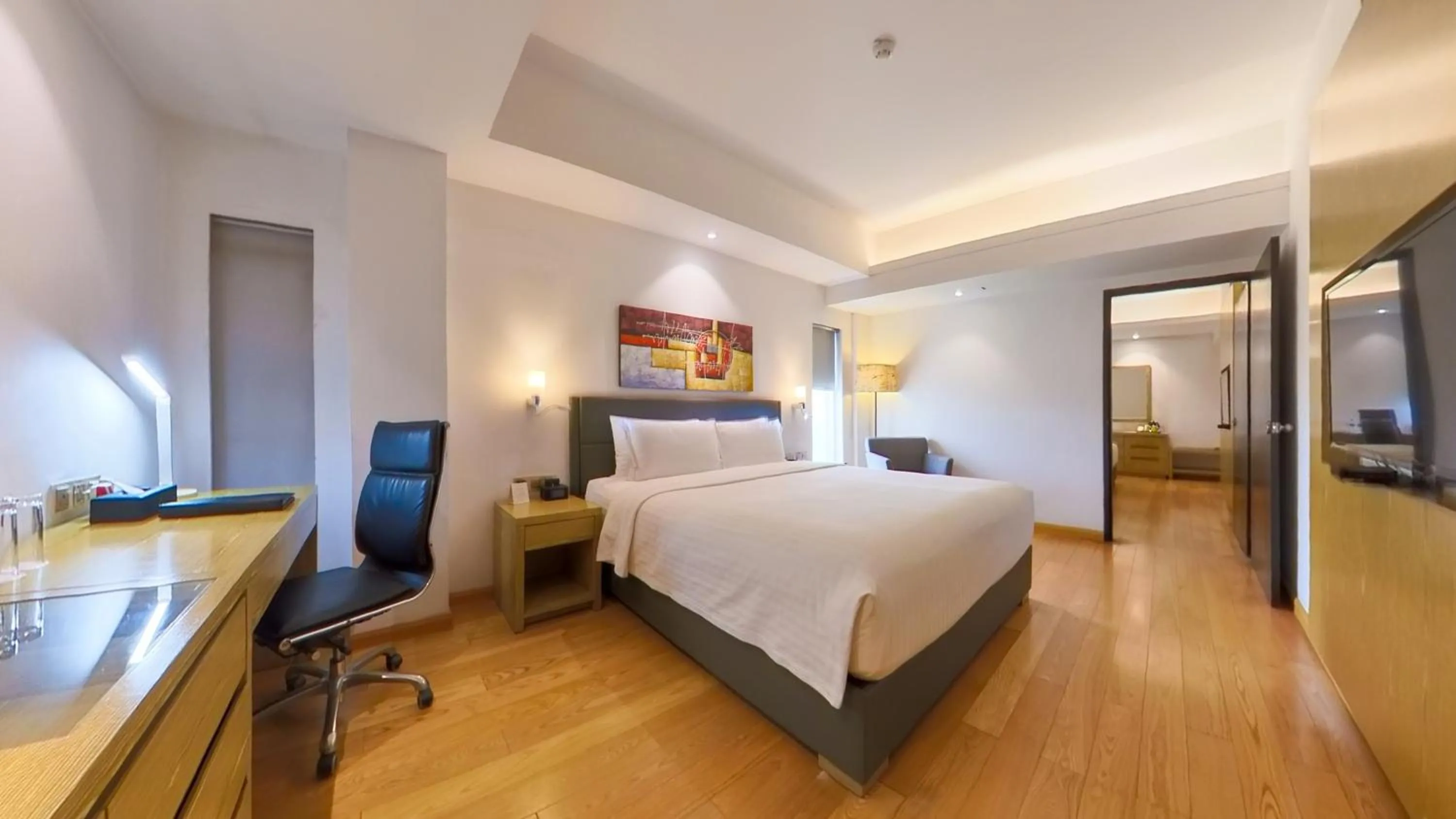 Bed in Golden Tulip The Grandmark-Dhaka