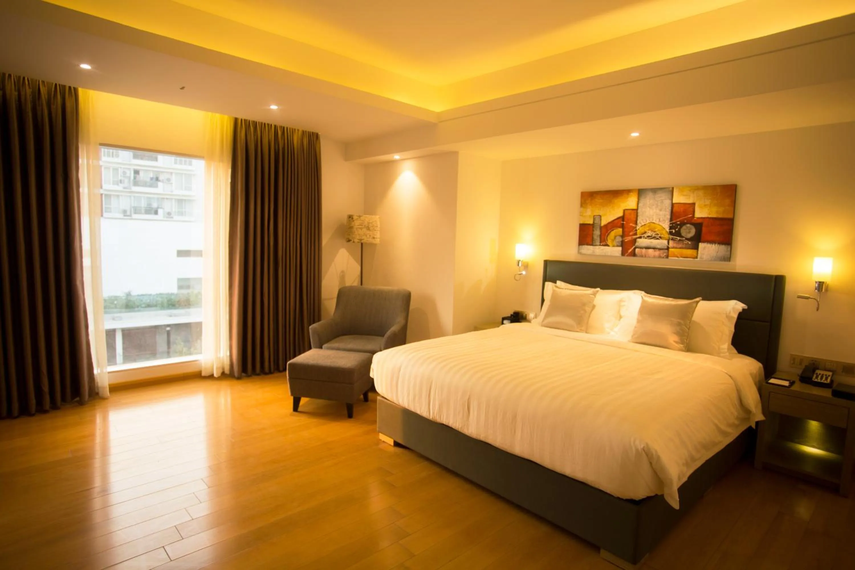 Bed in Golden Tulip The Grandmark-Dhaka