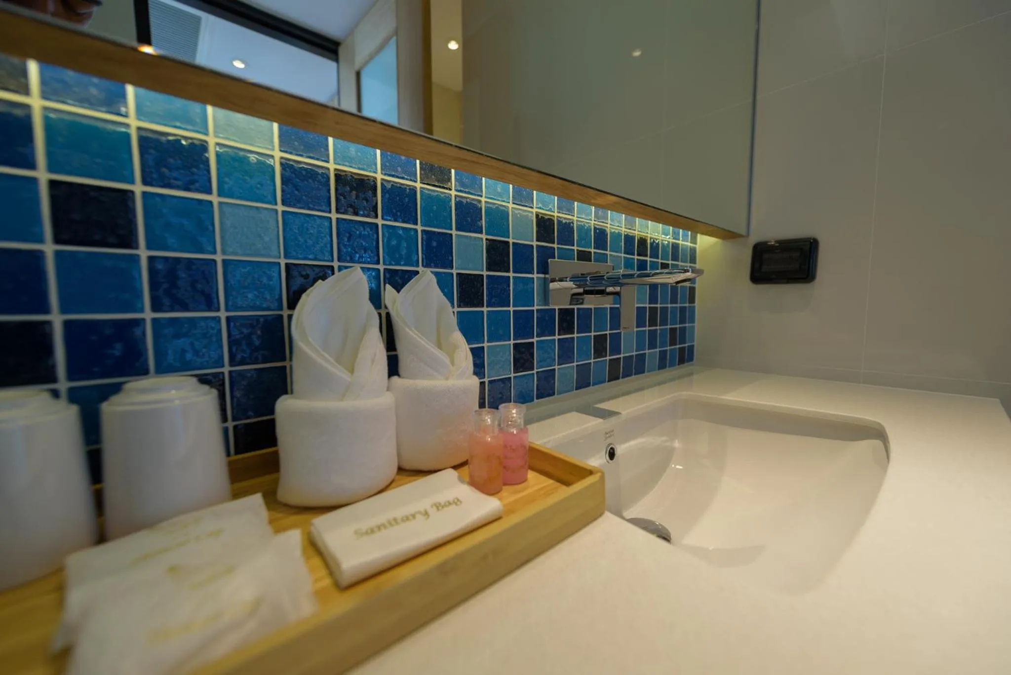 Bathroom in Deep Blue Z10