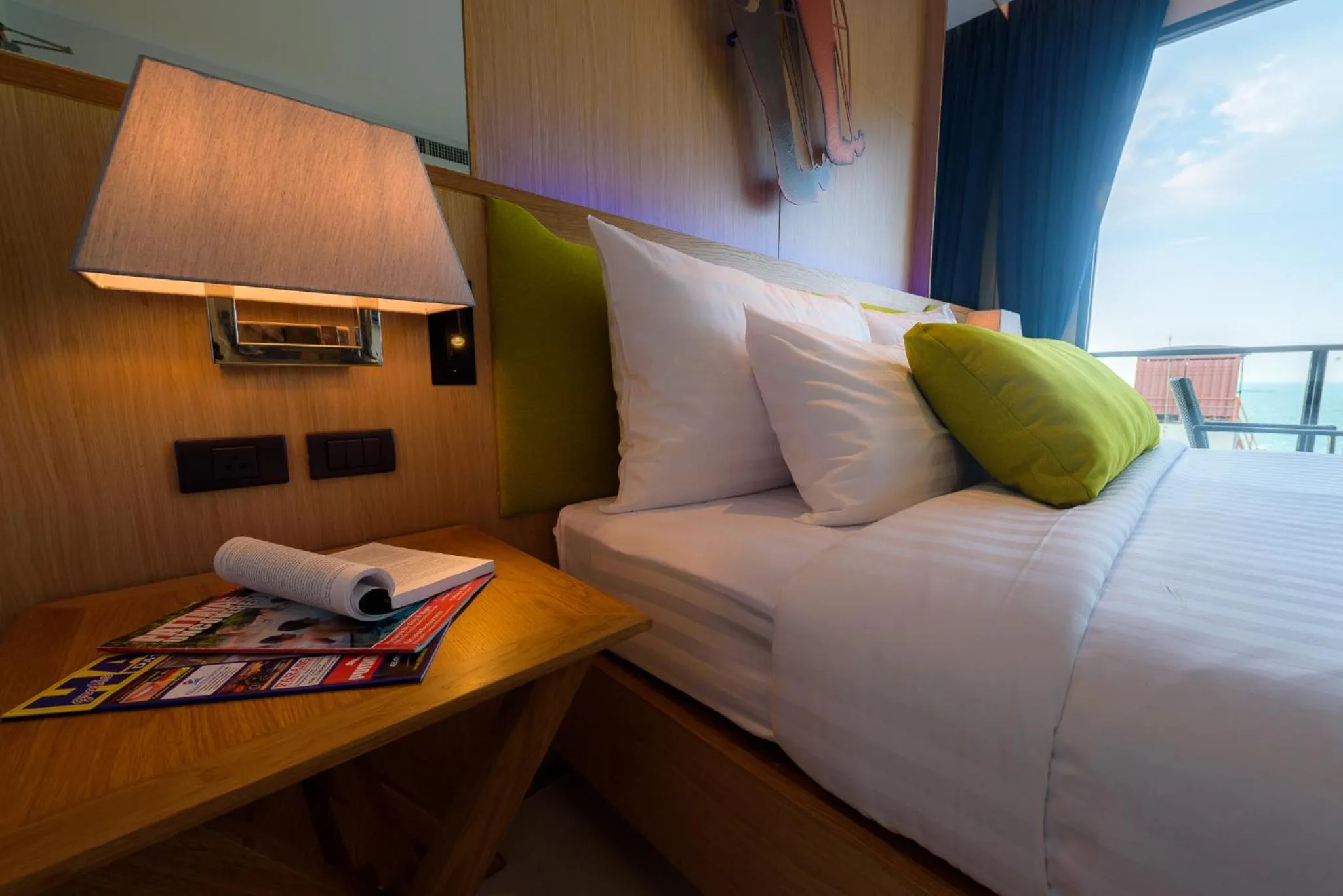 Bed in Deep Blue Z10