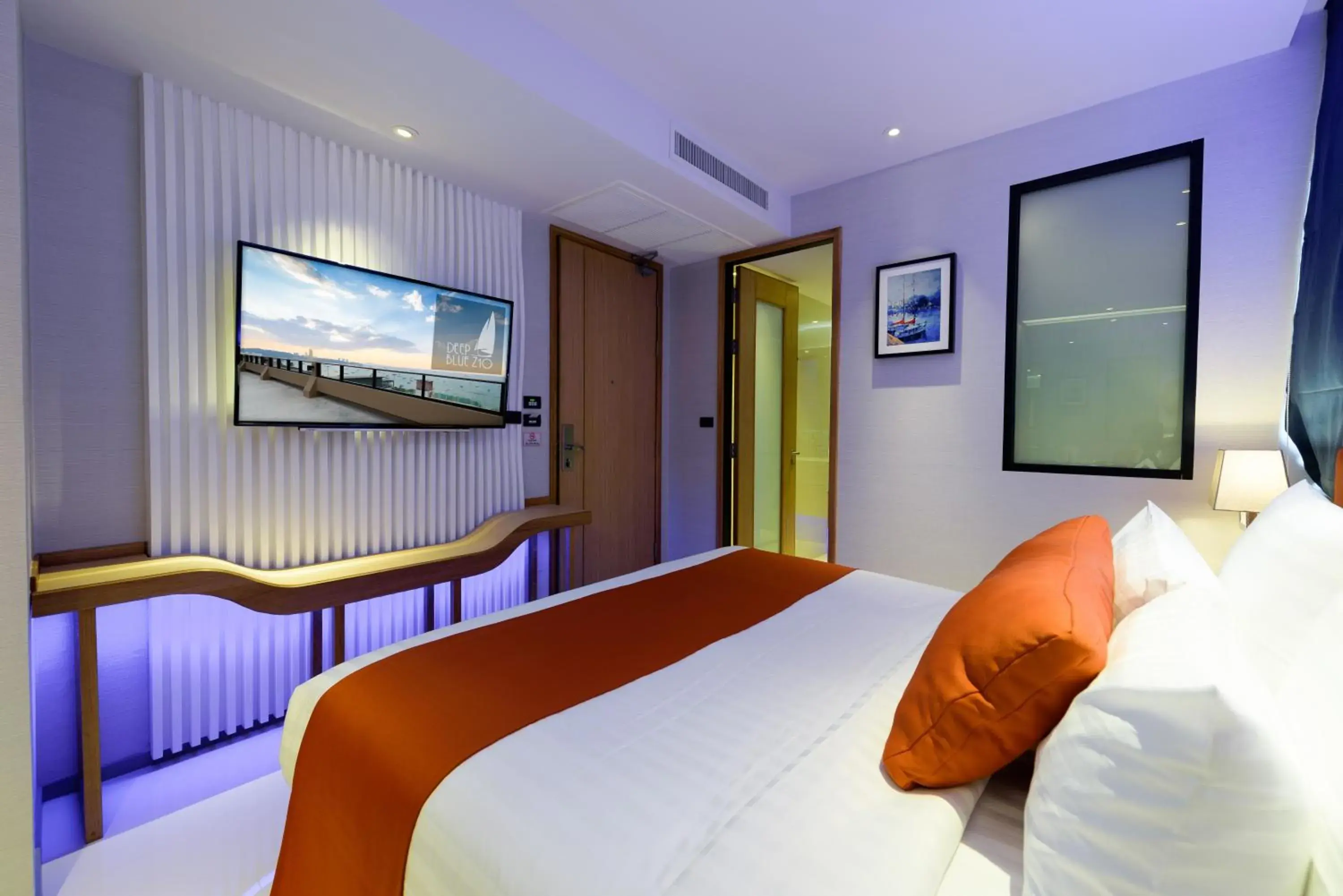 Standard Double Room in Deep Blue Z10 Standard Double Room in Deep Blue Z10