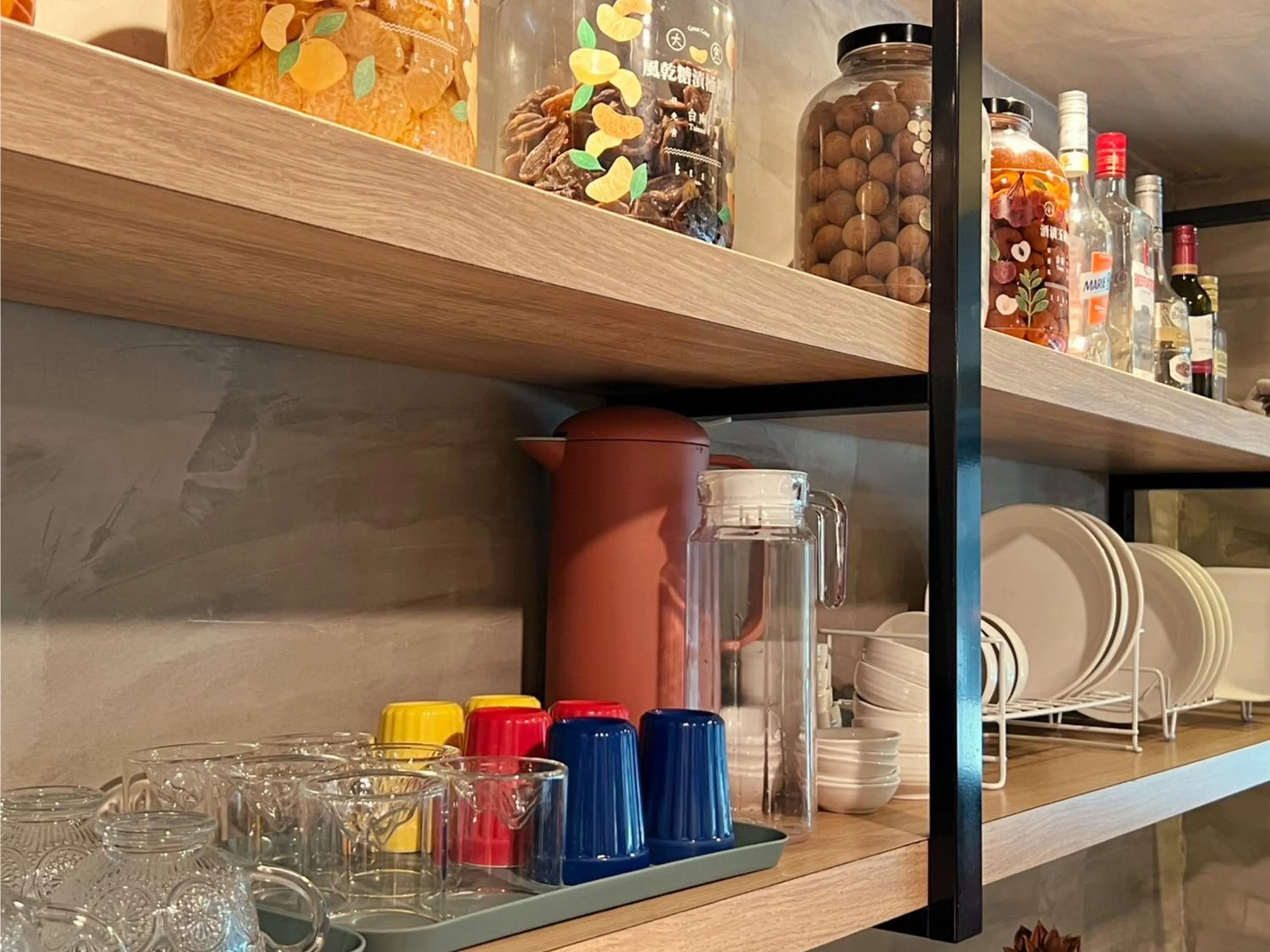 Communal lounge/ TV room in Roaders Hotel Tainan ChengDa