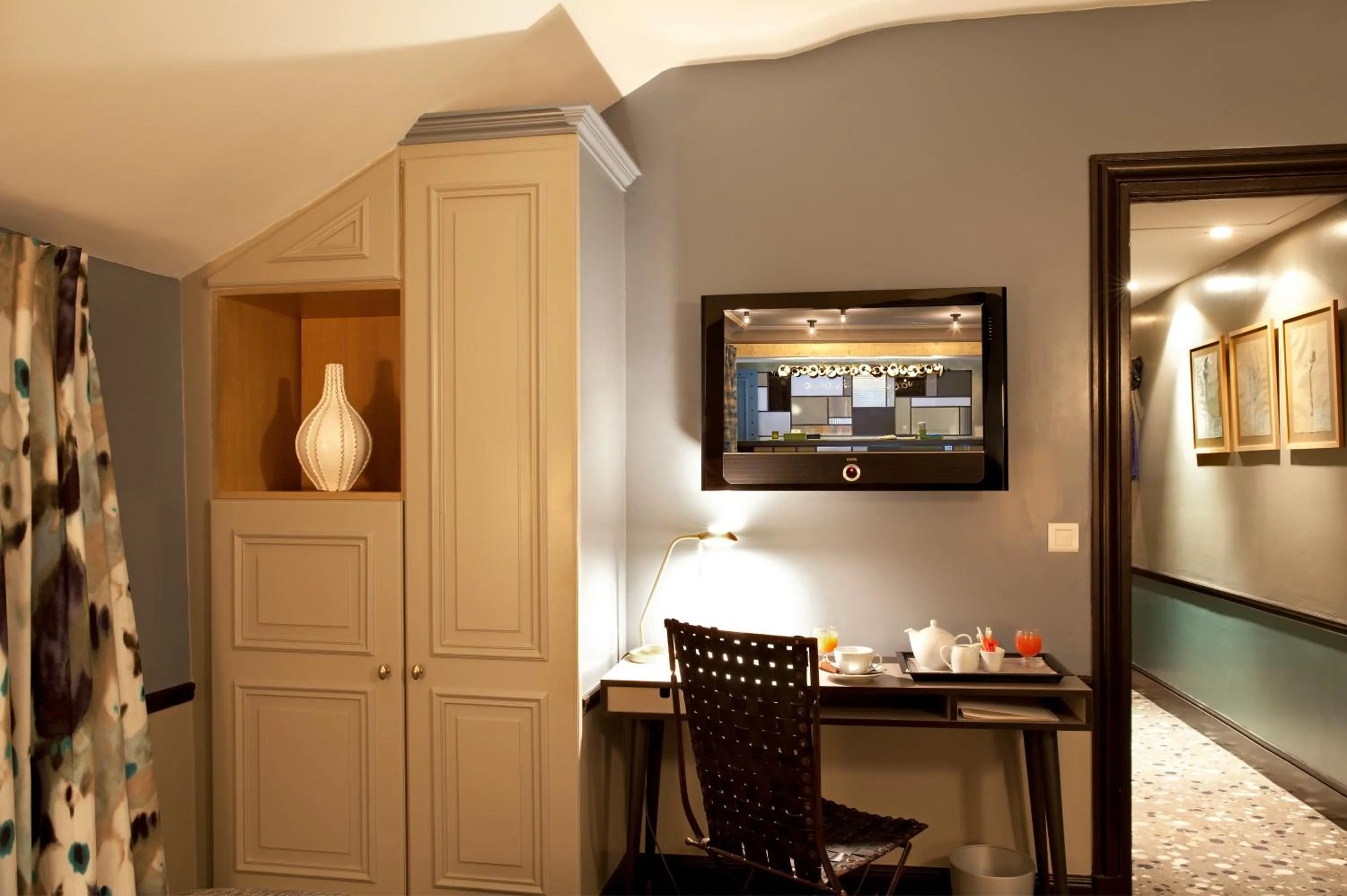 Photo of the whole room in Hôtel Thérèse