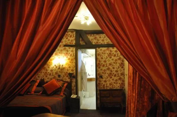 Bedroom in Grand Hôtel Dechampaigne