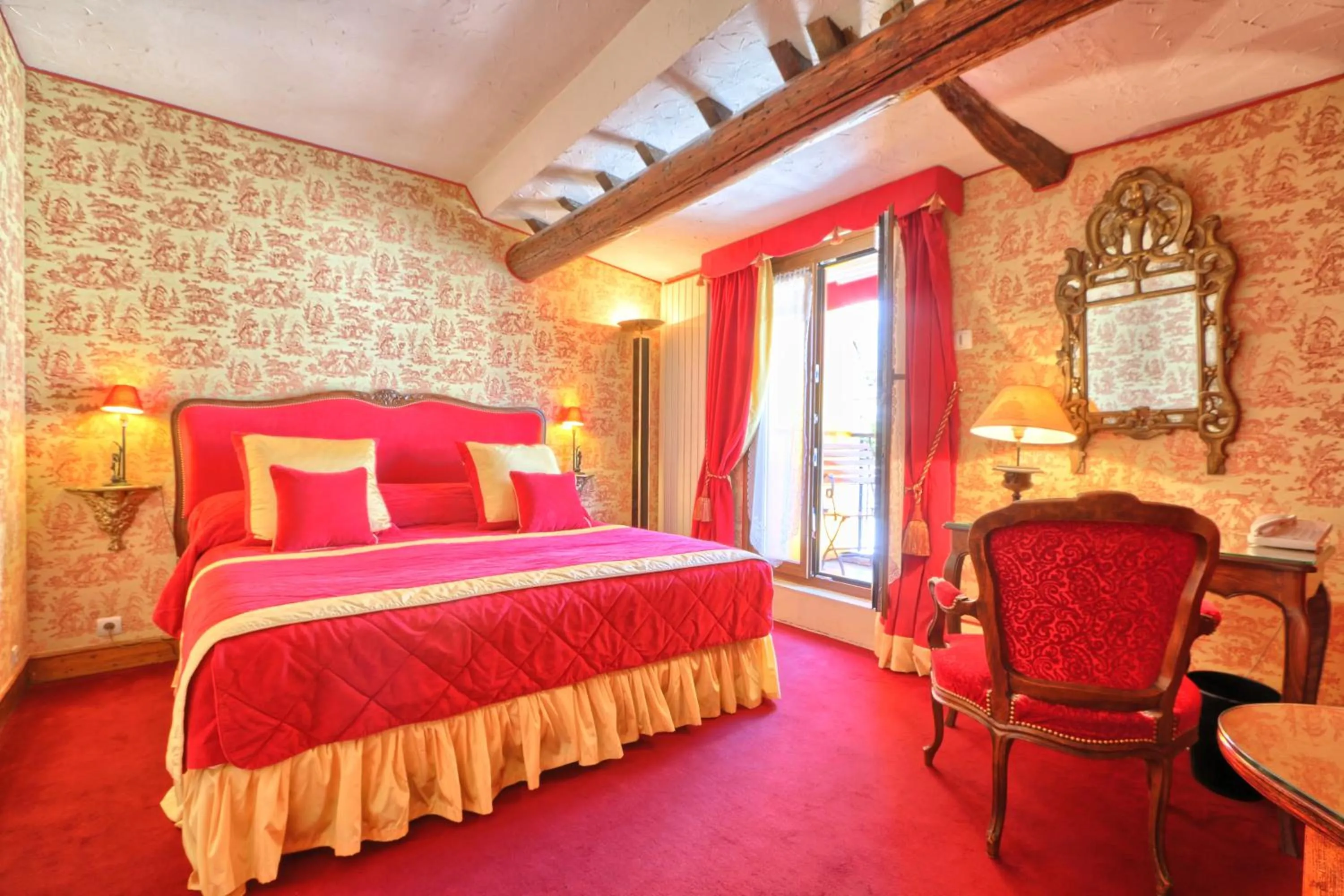 Photo of the whole room in Grand Hôtel Dechampaigne