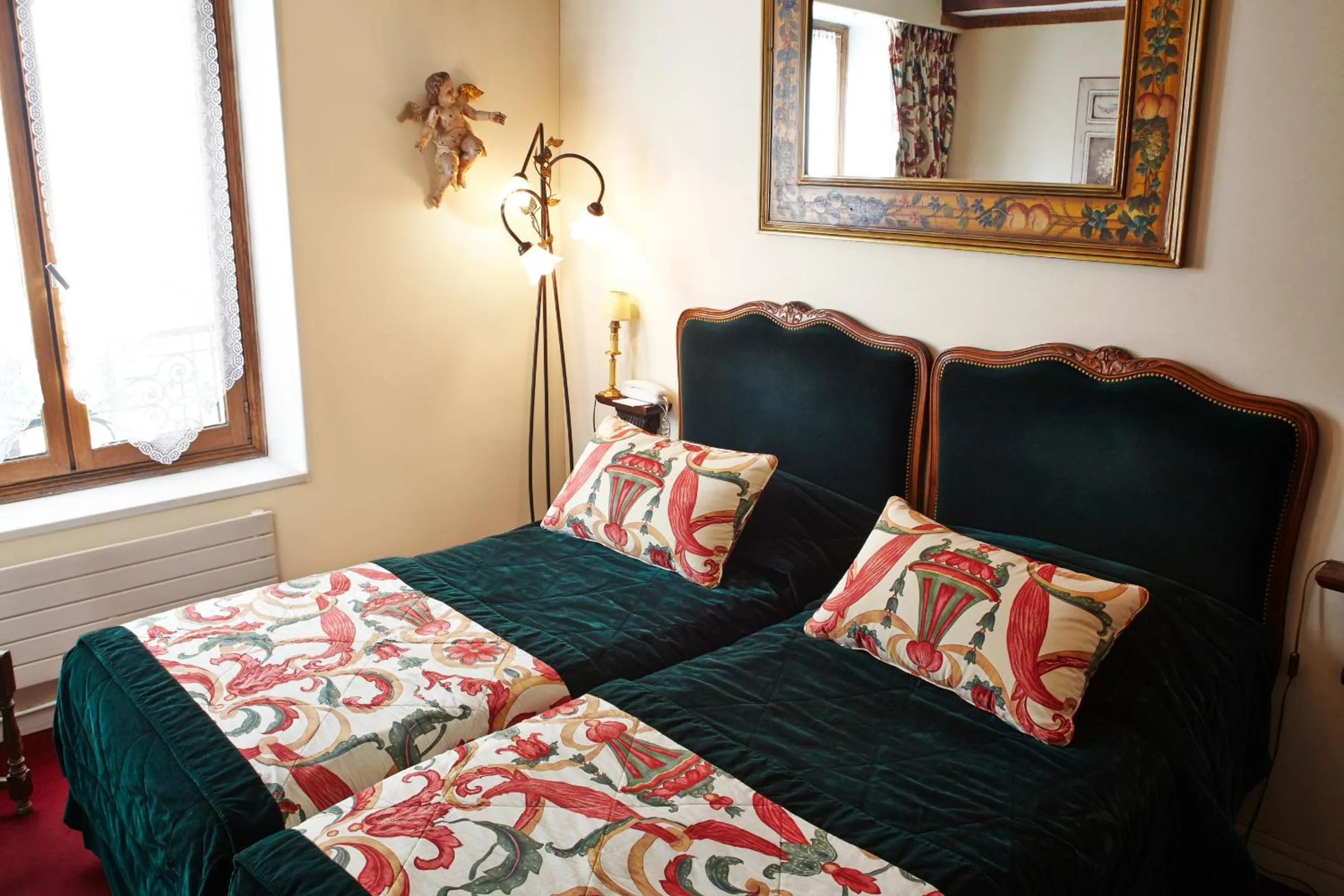 Bed in Grand Hôtel Dechampaigne