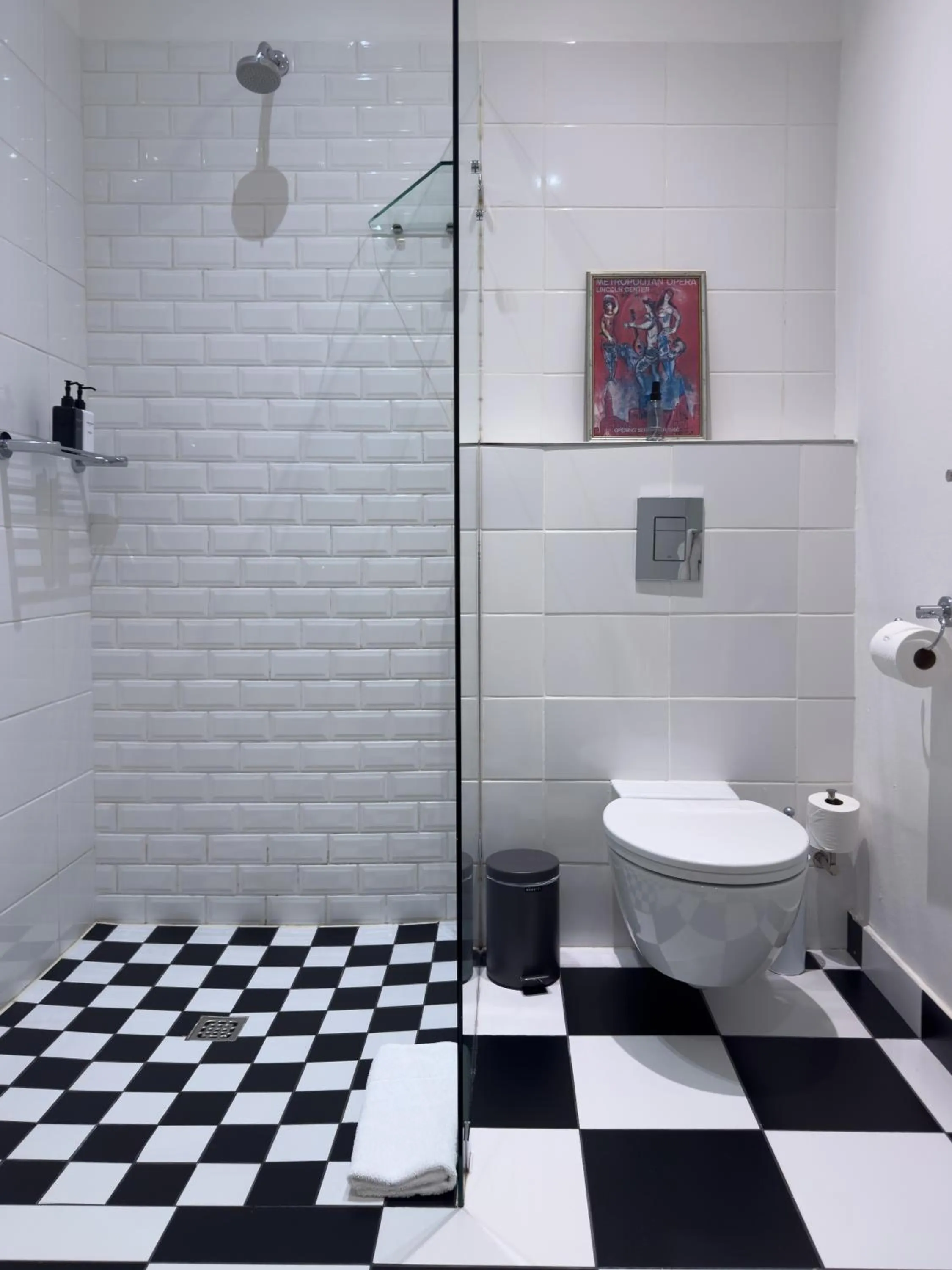 Shower in Baruch Guesthouse on Lovell