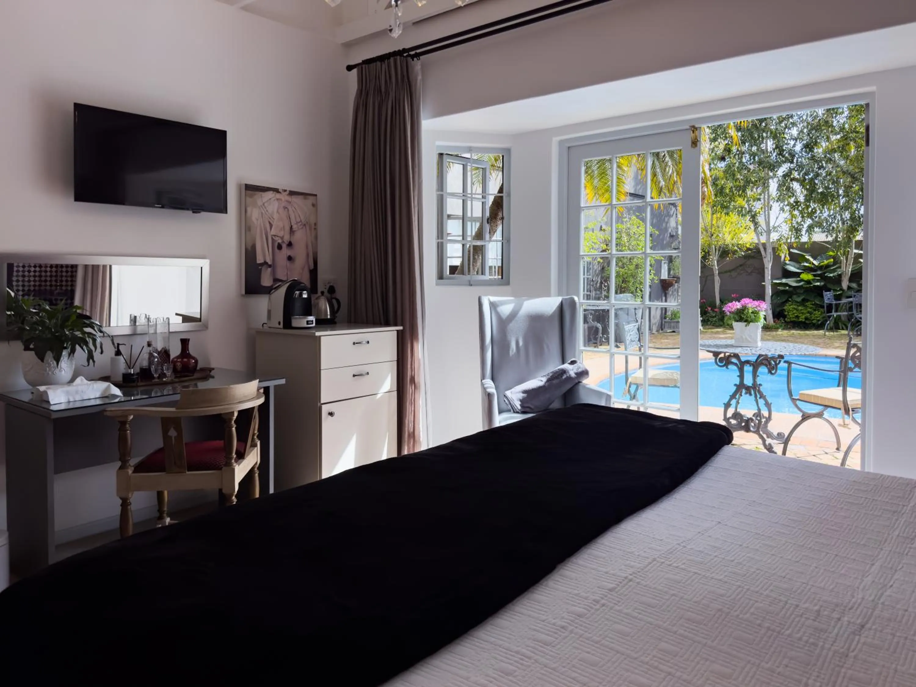 TV and multimedia, Bed in Baruch Guesthouse on Lovell