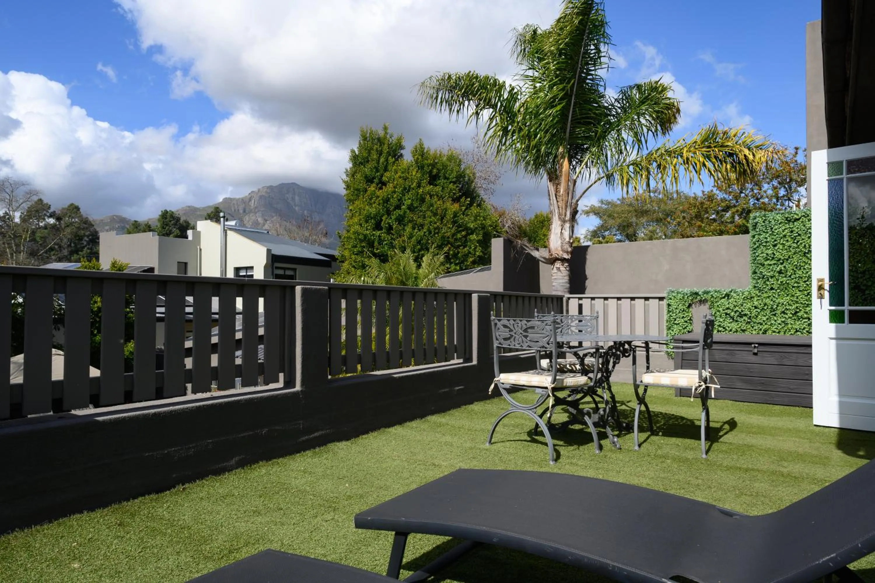 Balcony/Terrace in Baruch Guesthouse on Lovell