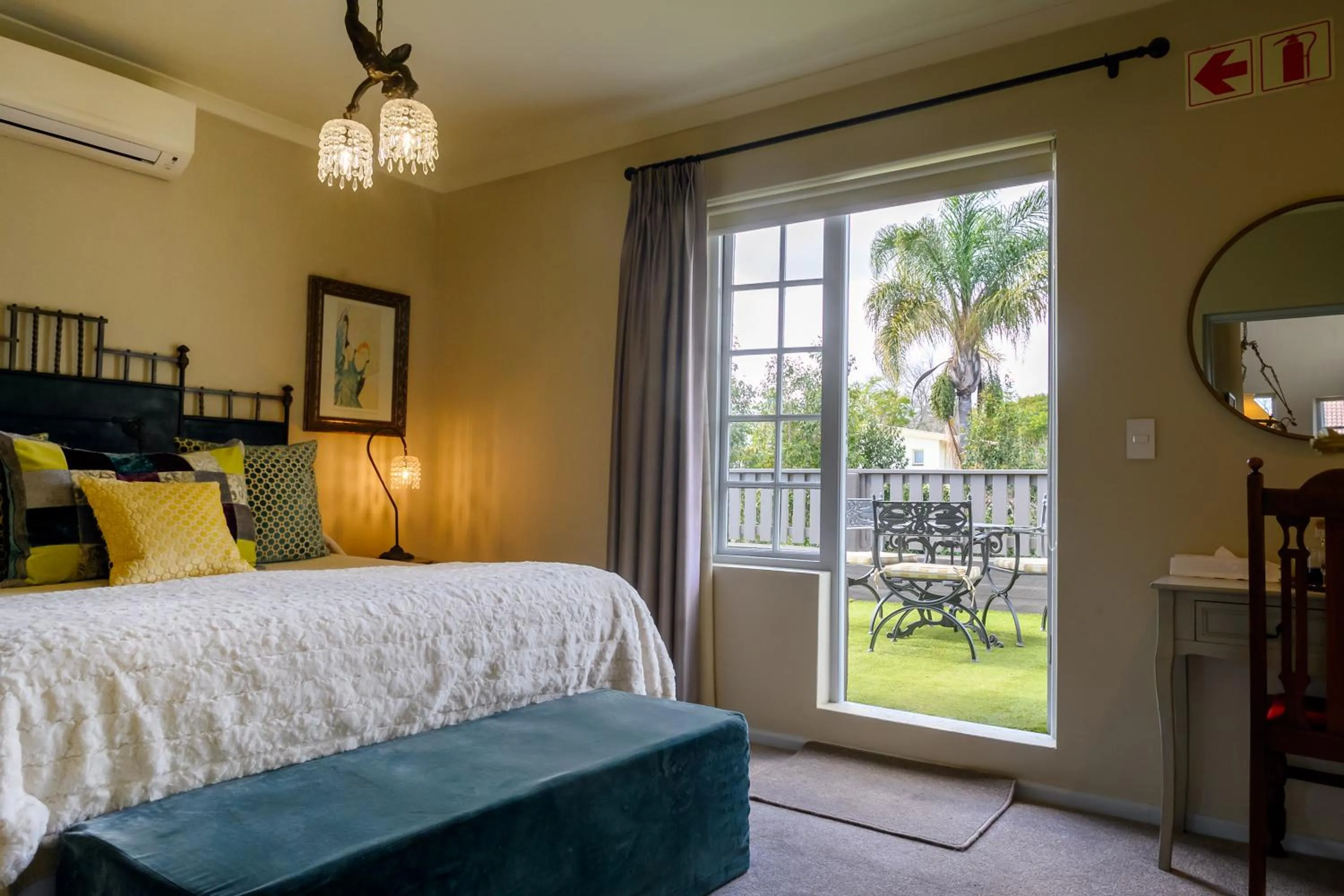 Balcony/Terrace, Bed in Baruch Guesthouse on Lovell