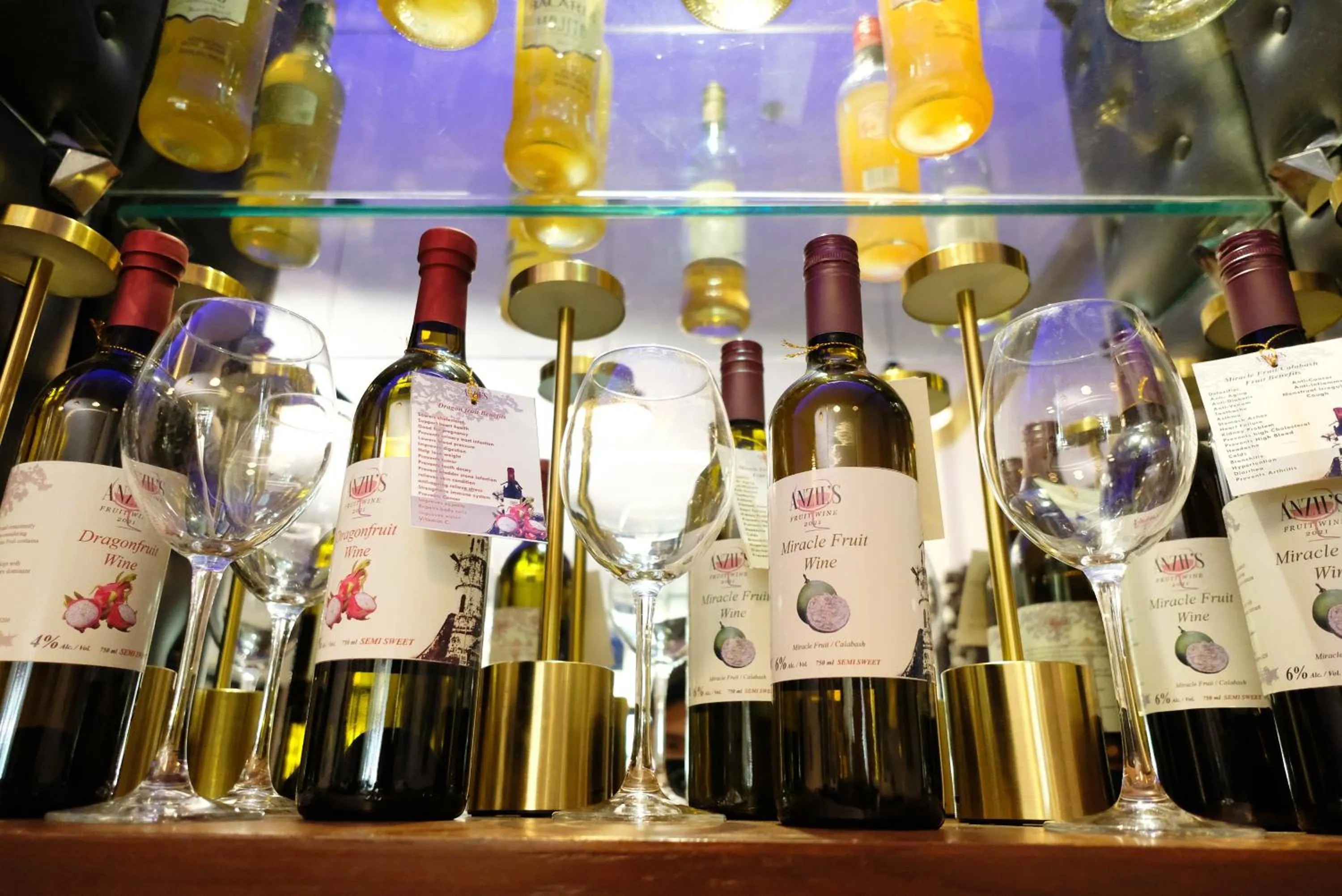 Lounge or bar in Sierra Hotel