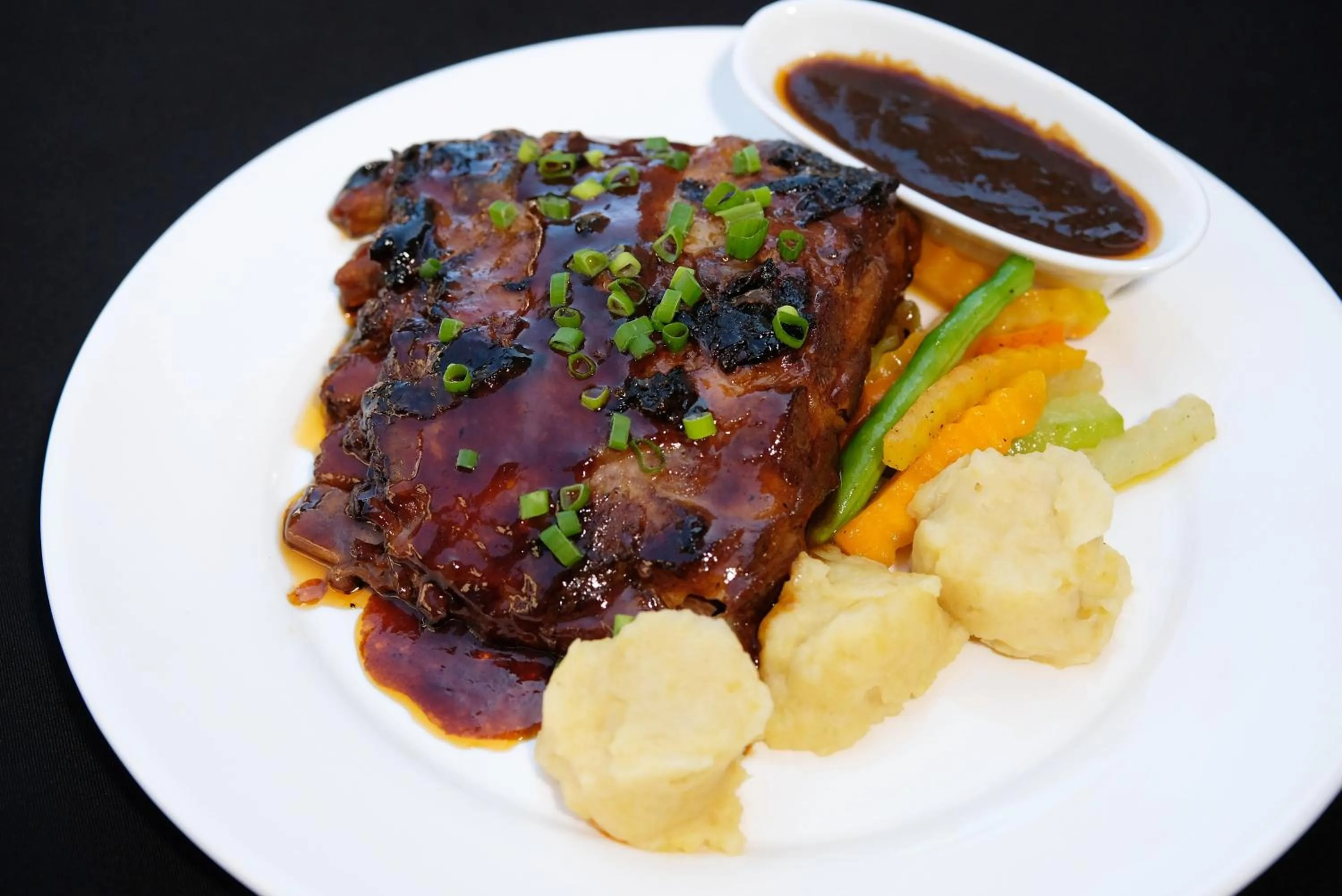 Restaurant/places to eat in Sierra Hotel