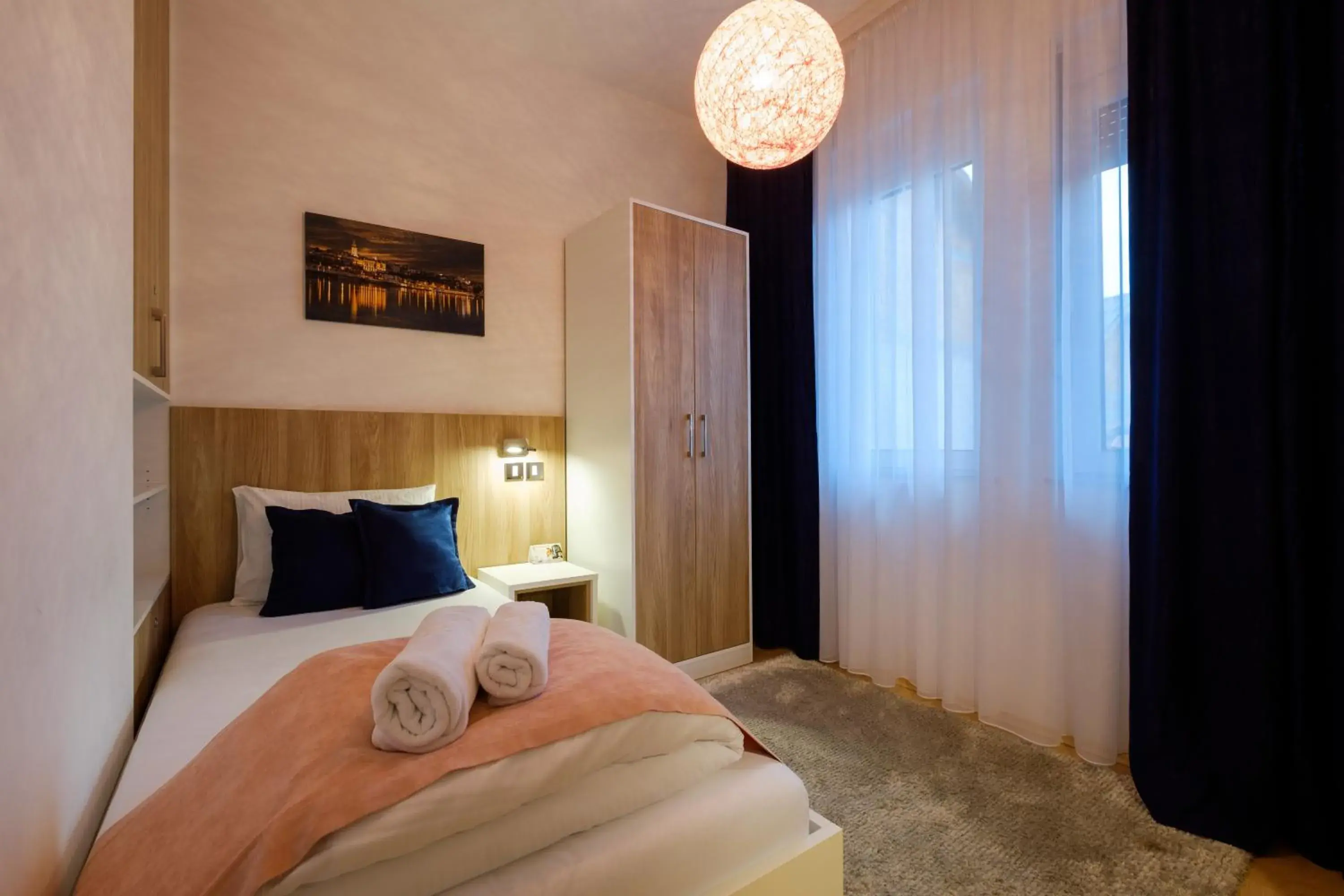 Single Room in Airport Hotel Garni Single Room in Airport Hotel Garni