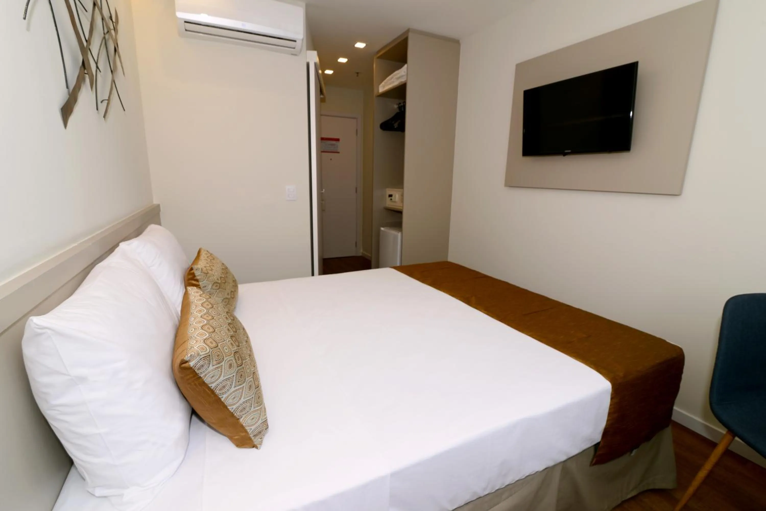 Bed in Tulip Inn Vila Velha