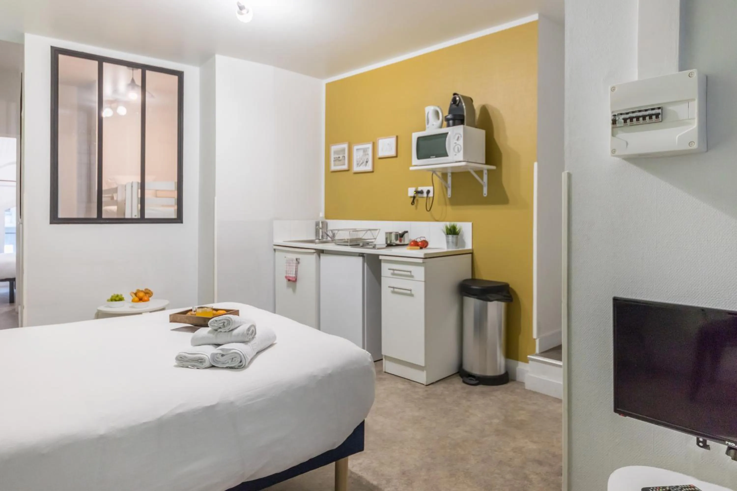 Kitchen or kitchenette in WS Hôtel de Ville - Le Marais