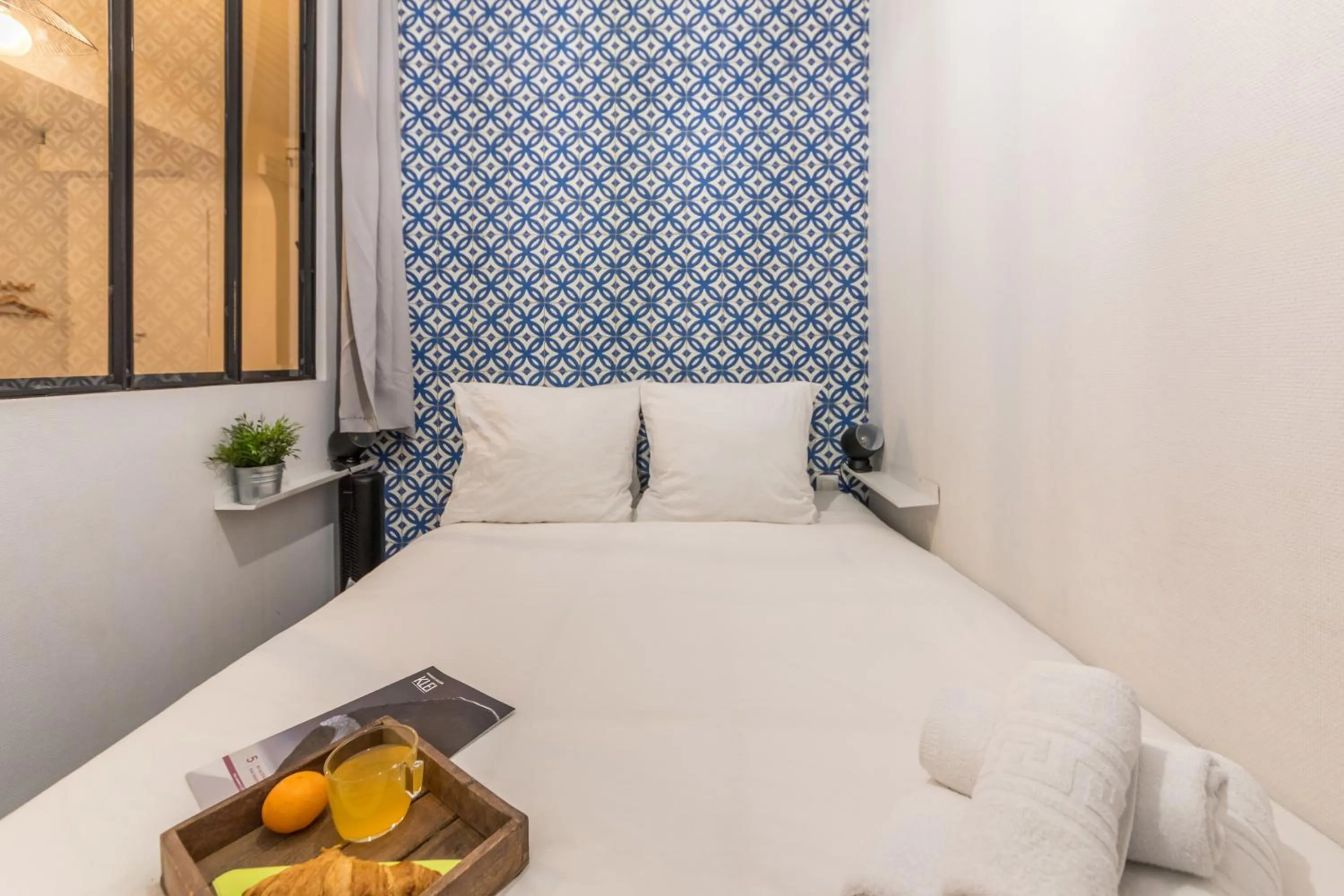 Bedroom, Bed in WS Hôtel de Ville - Le Marais