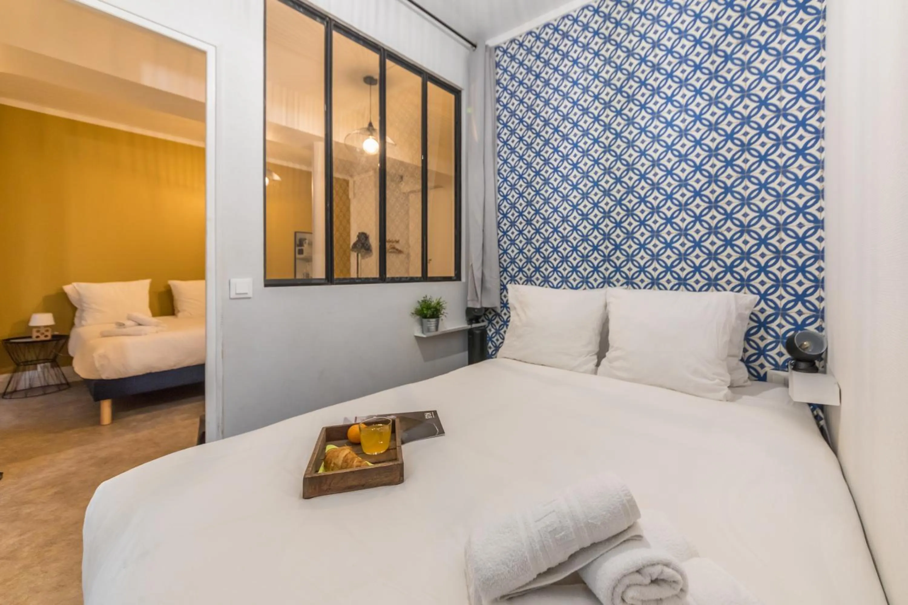 Photo of the whole room, Bed in WS Hôtel de Ville - Le Marais