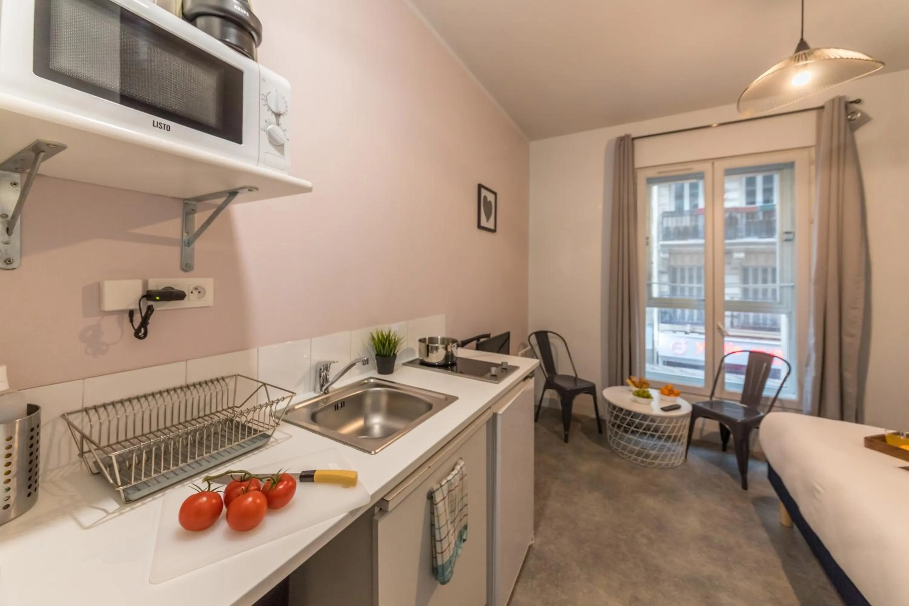 Kitchen or kitchenette in WS Hôtel de Ville - Le Marais