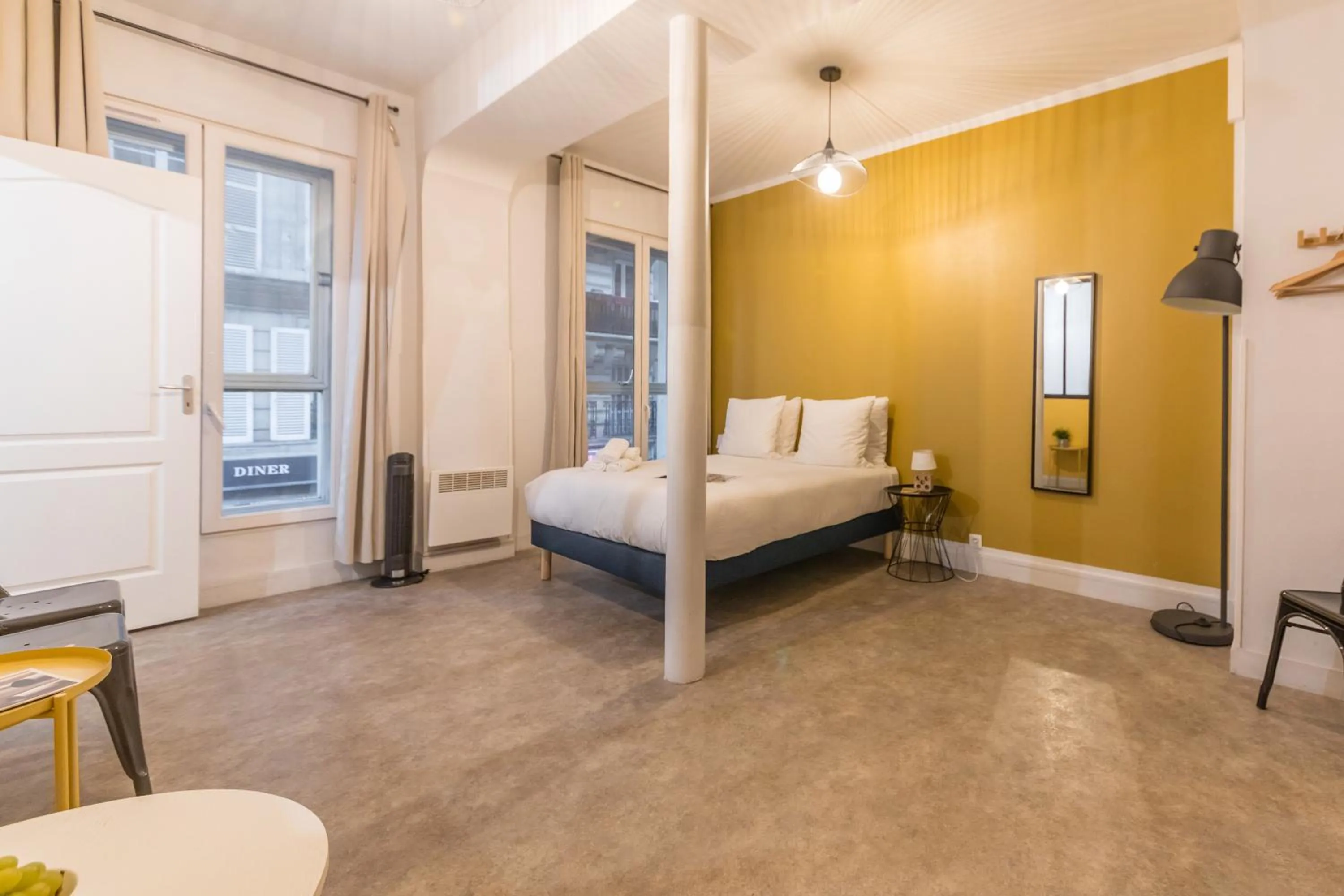 Photo of the whole room, Bed in WS Hôtel de Ville - Le Marais