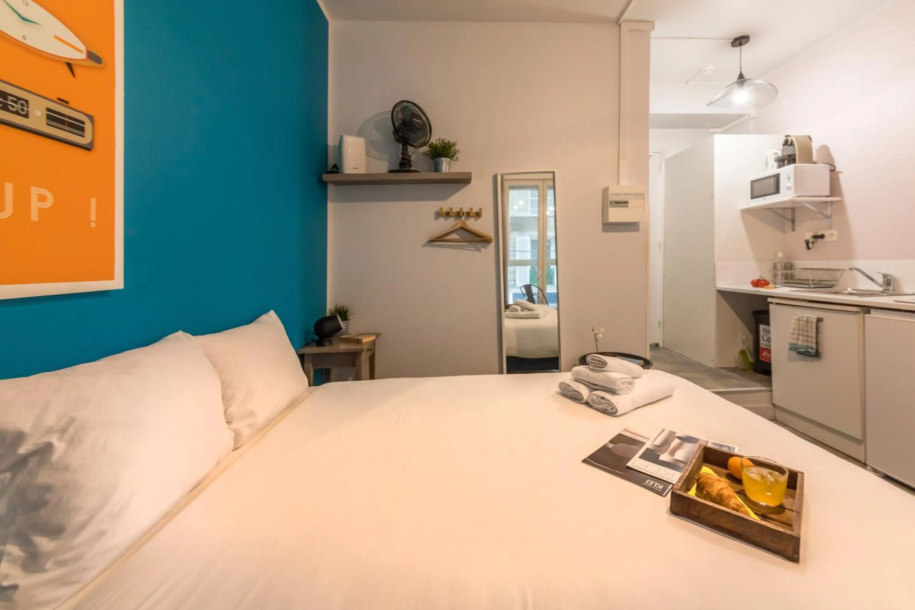 Photo of the whole room, Bed in WS Hôtel de Ville - Le Marais