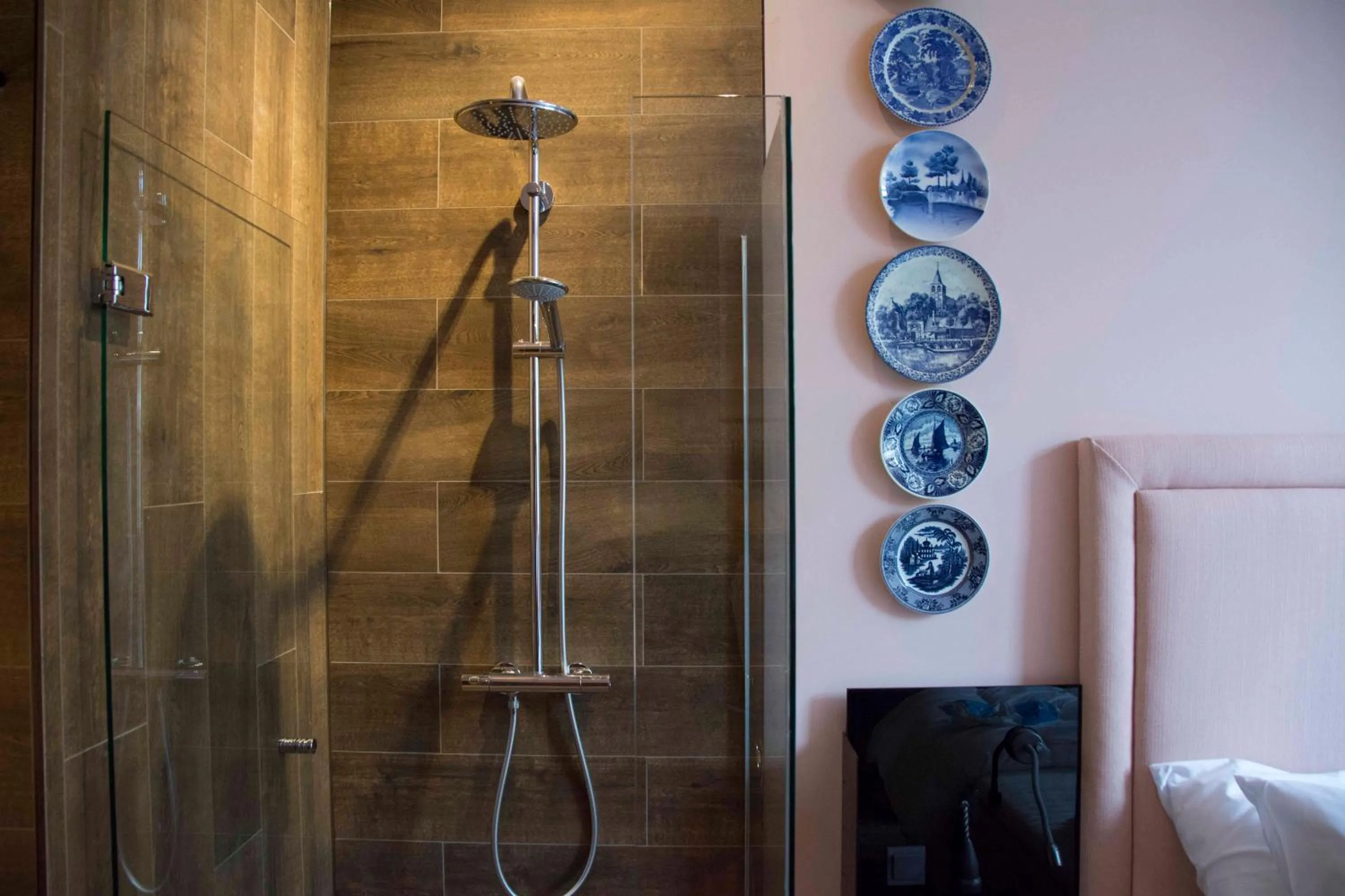 Shower in Boutiquehotel Staats