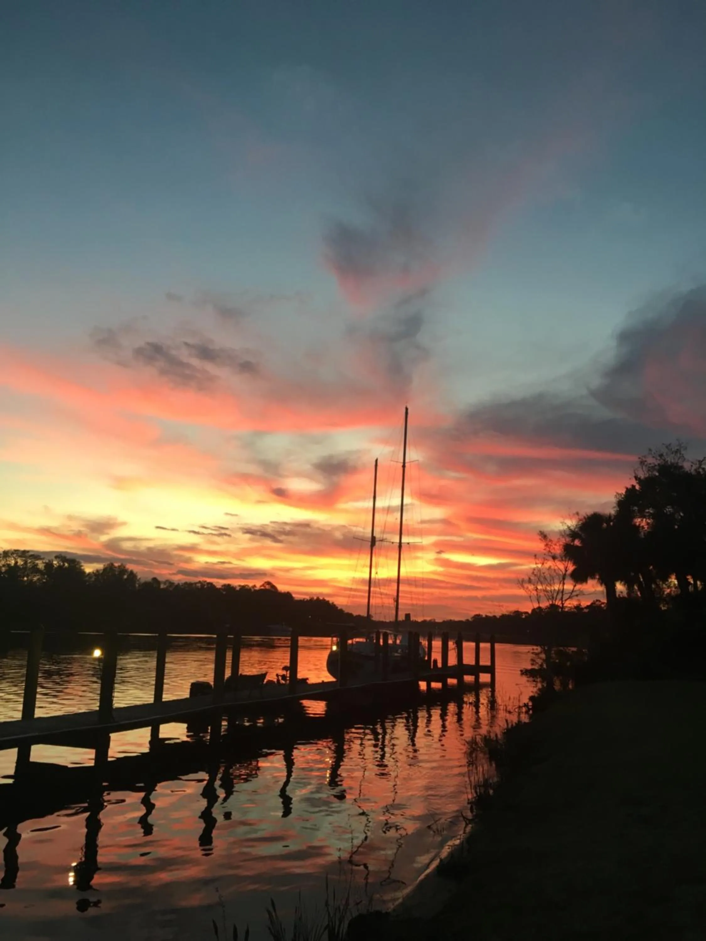 Natural landscape in The Rivers Edge Motel