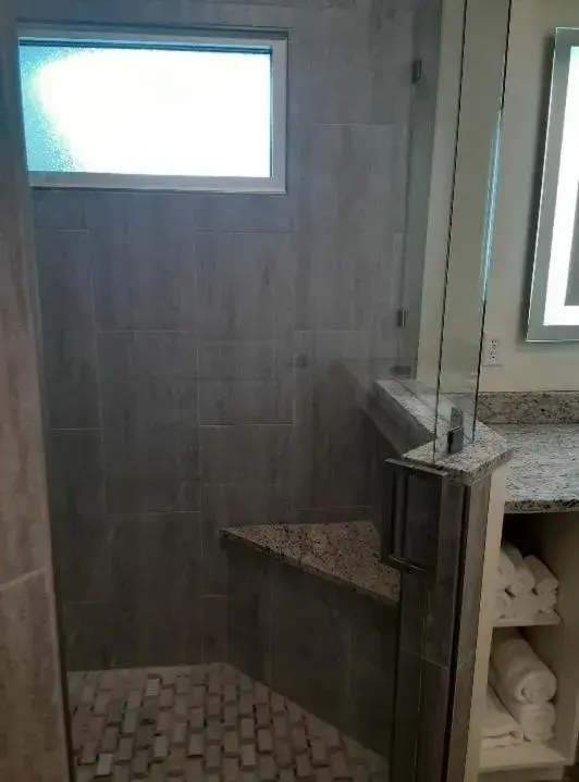 Superior King Suite in The Rivers Edge Motel Superior King Suite in The Rivers Edge Motel