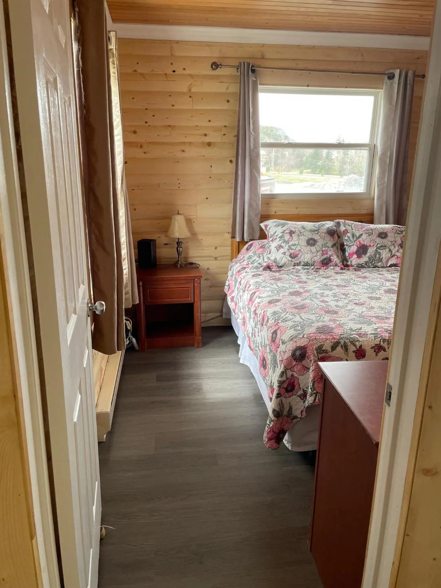 Bed in Hillside Cottages