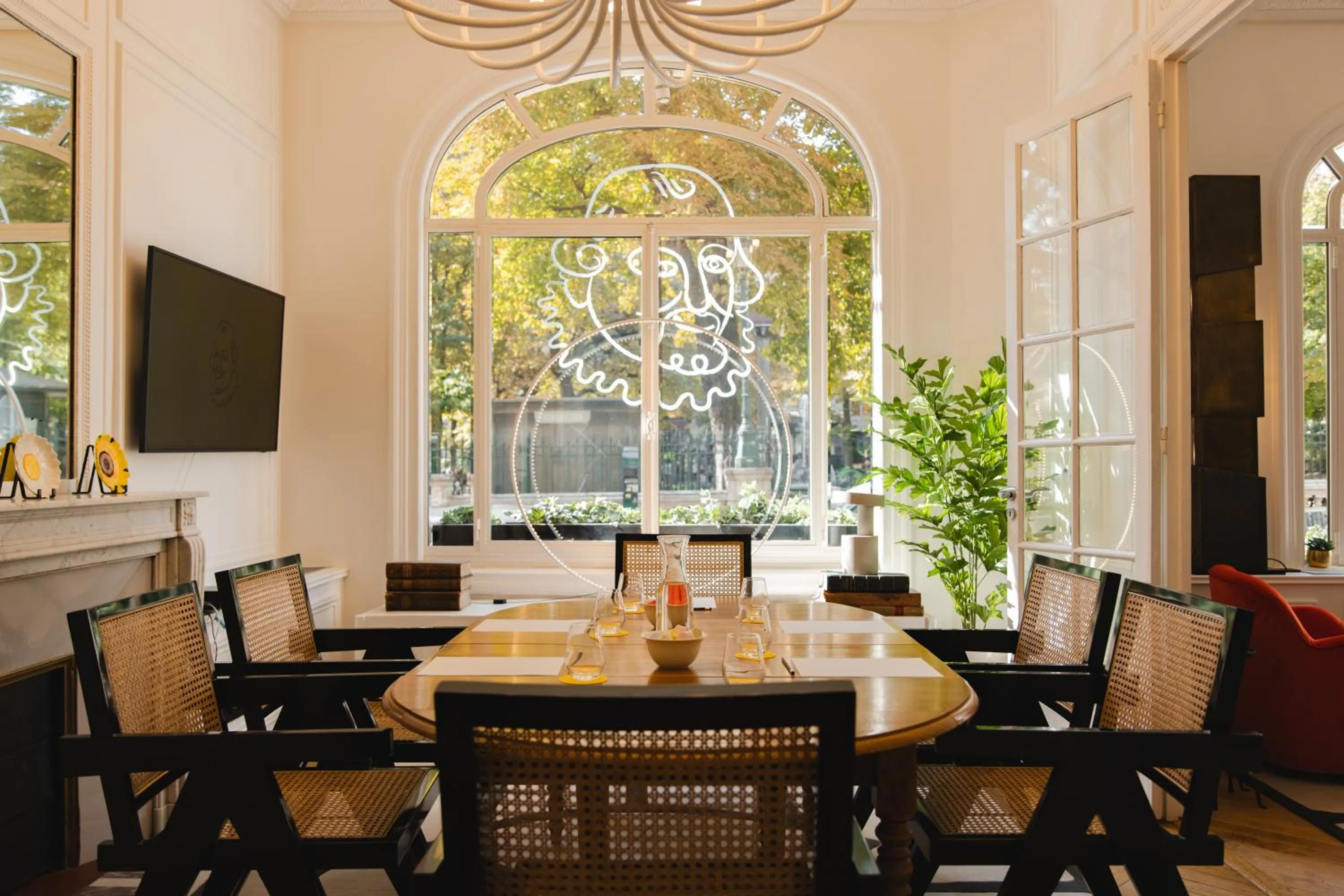 Seating area in Solly Hôtel Paris