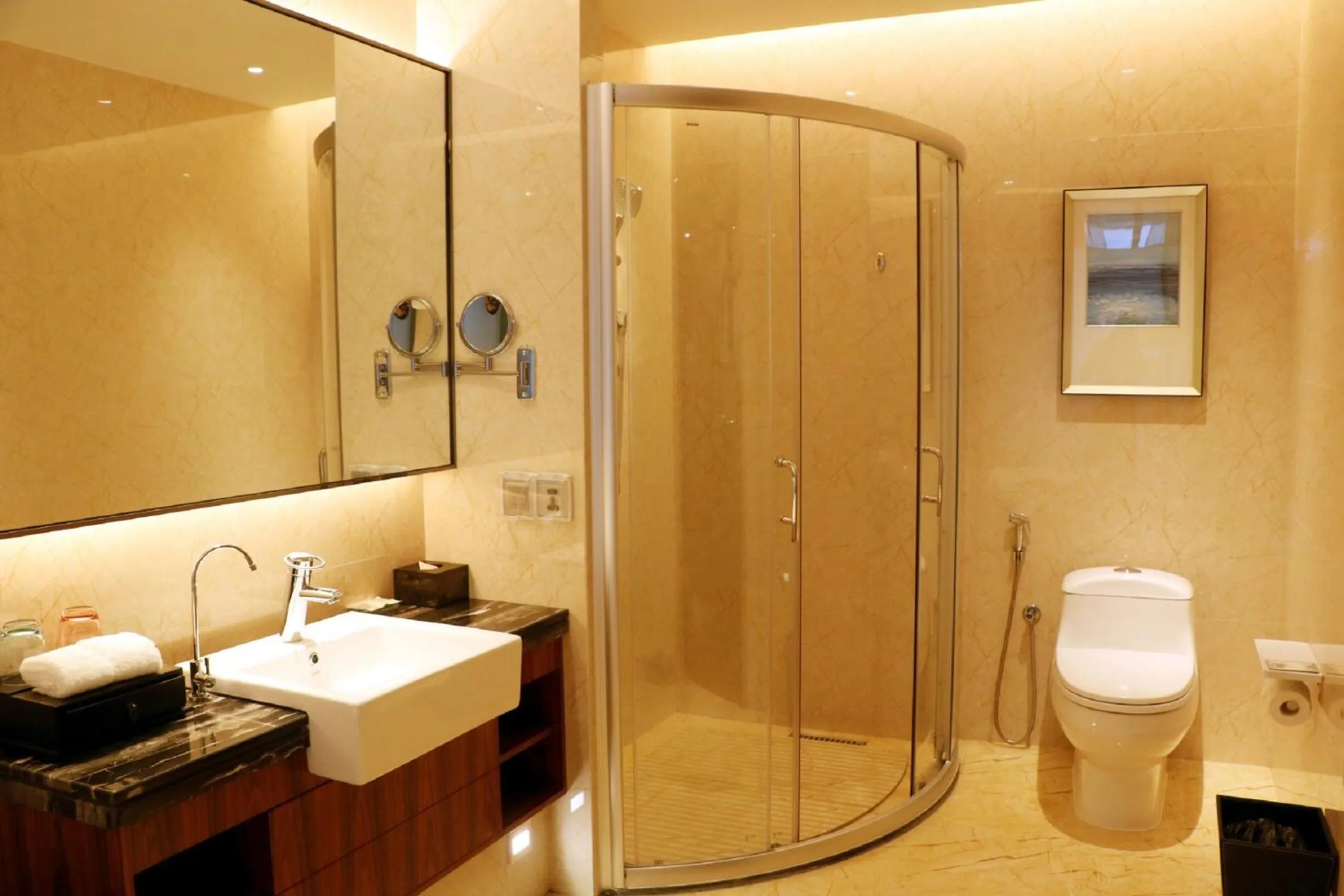 Bathroom in Forest City Marina Hotel