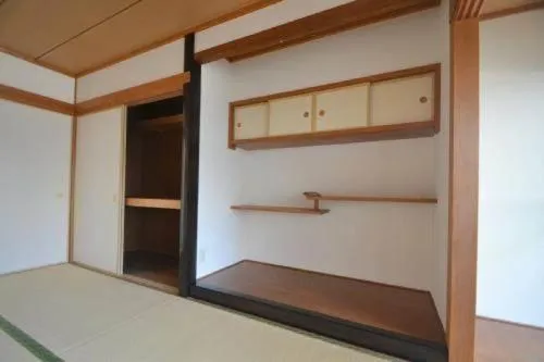 Photo of the whole room, Bed in Wholeearth Ryokan Hiroshima