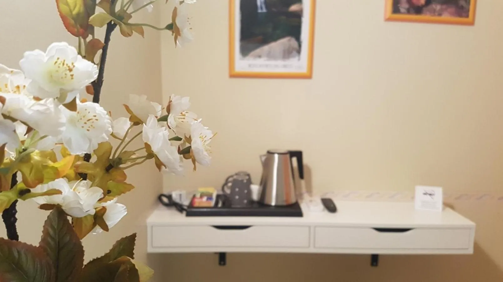 Breakfast in B&B TORRE DEI SARACENI